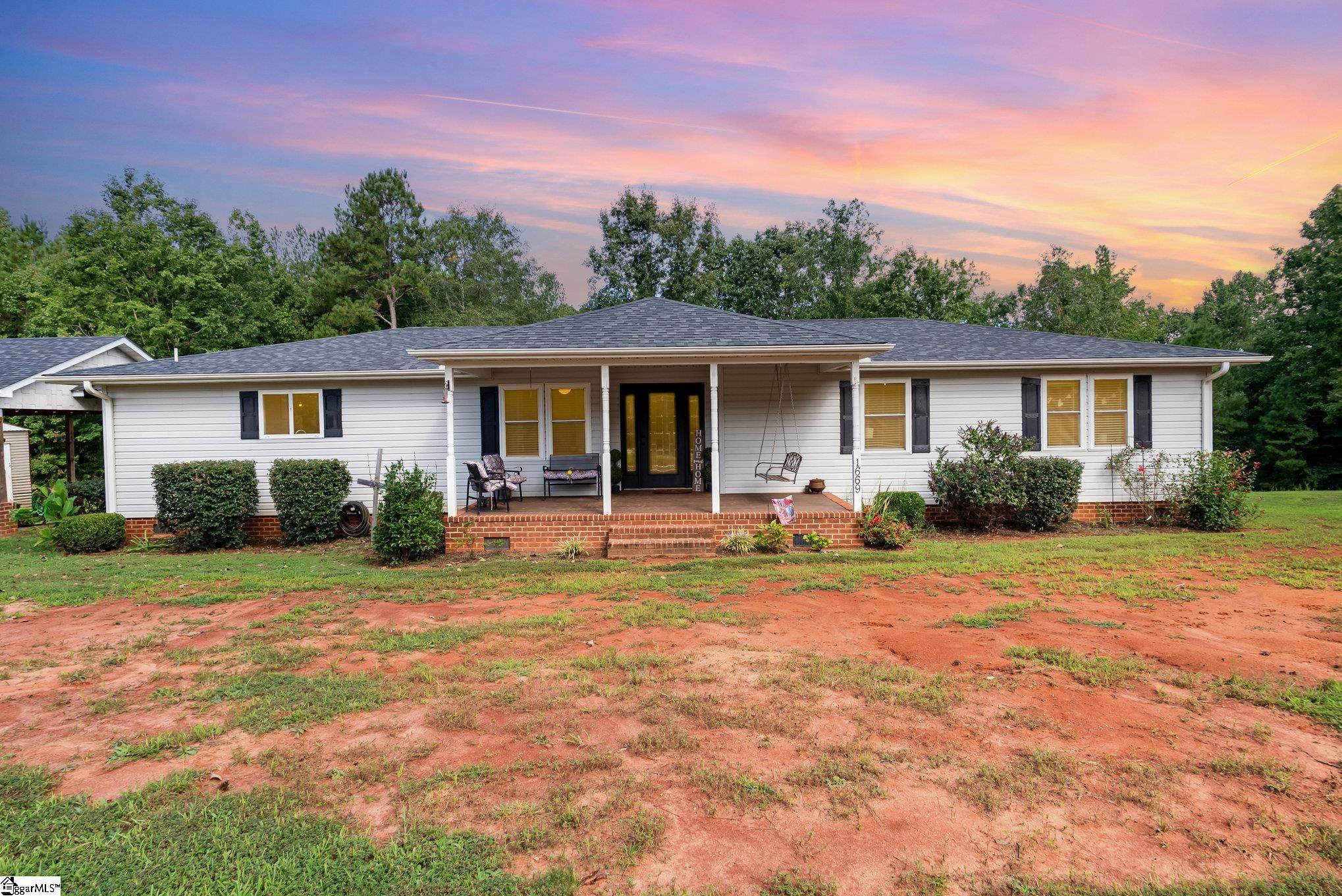 1669 Bolt Road Gray Court, SC 29645