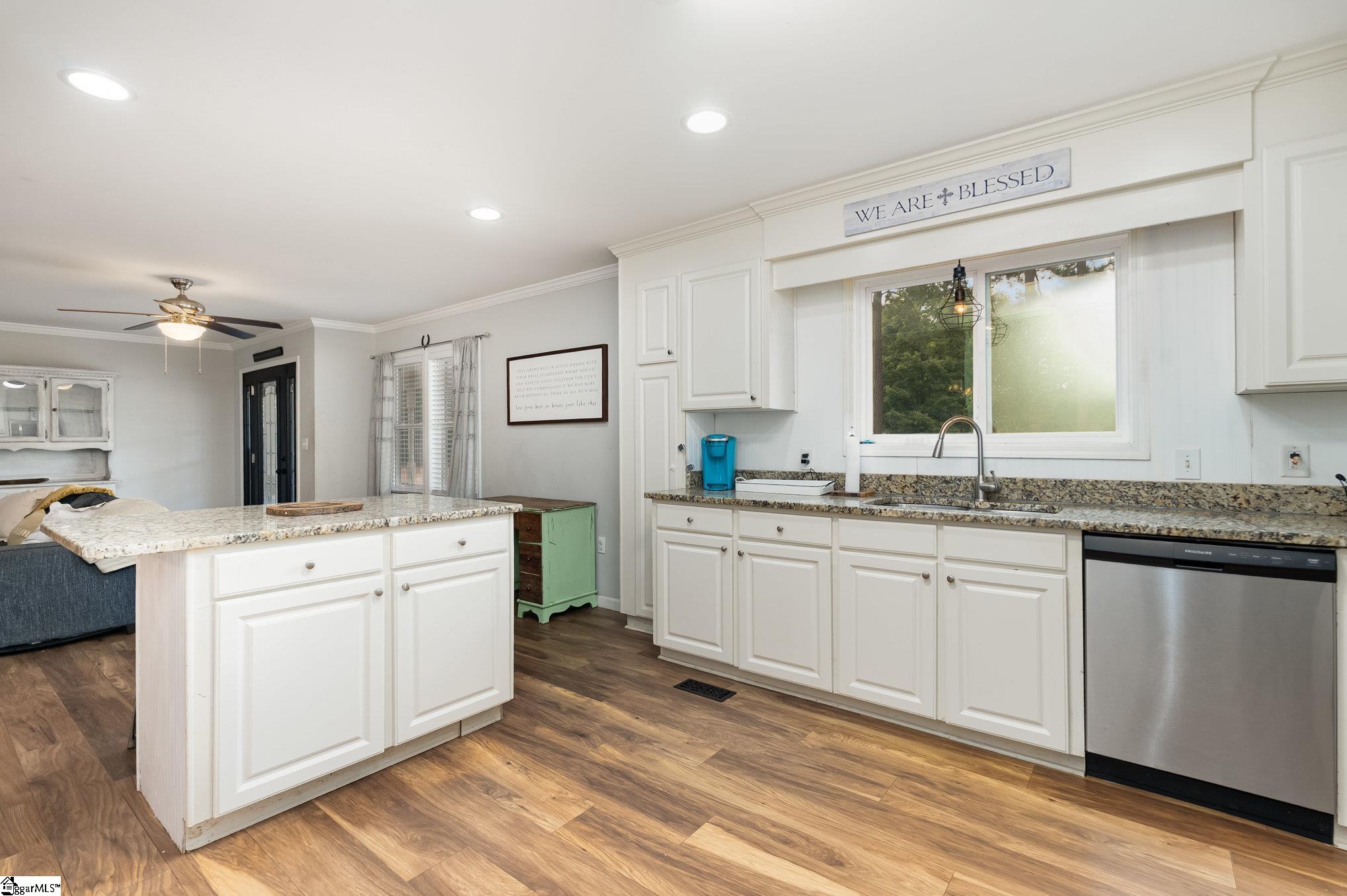 1669 Bolt Road Gray Court, SC 29645