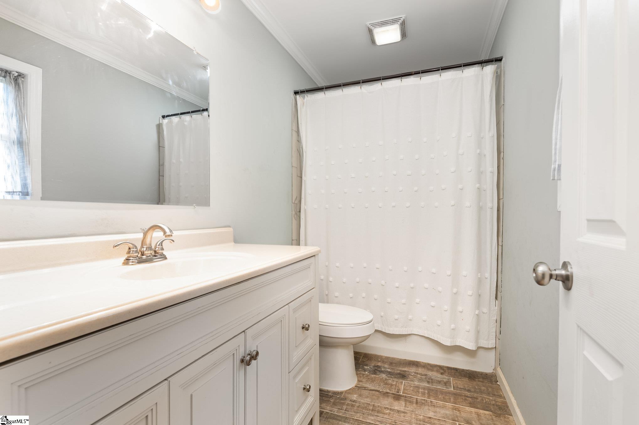 1669 Bolt Road Gray Court, SC 29645