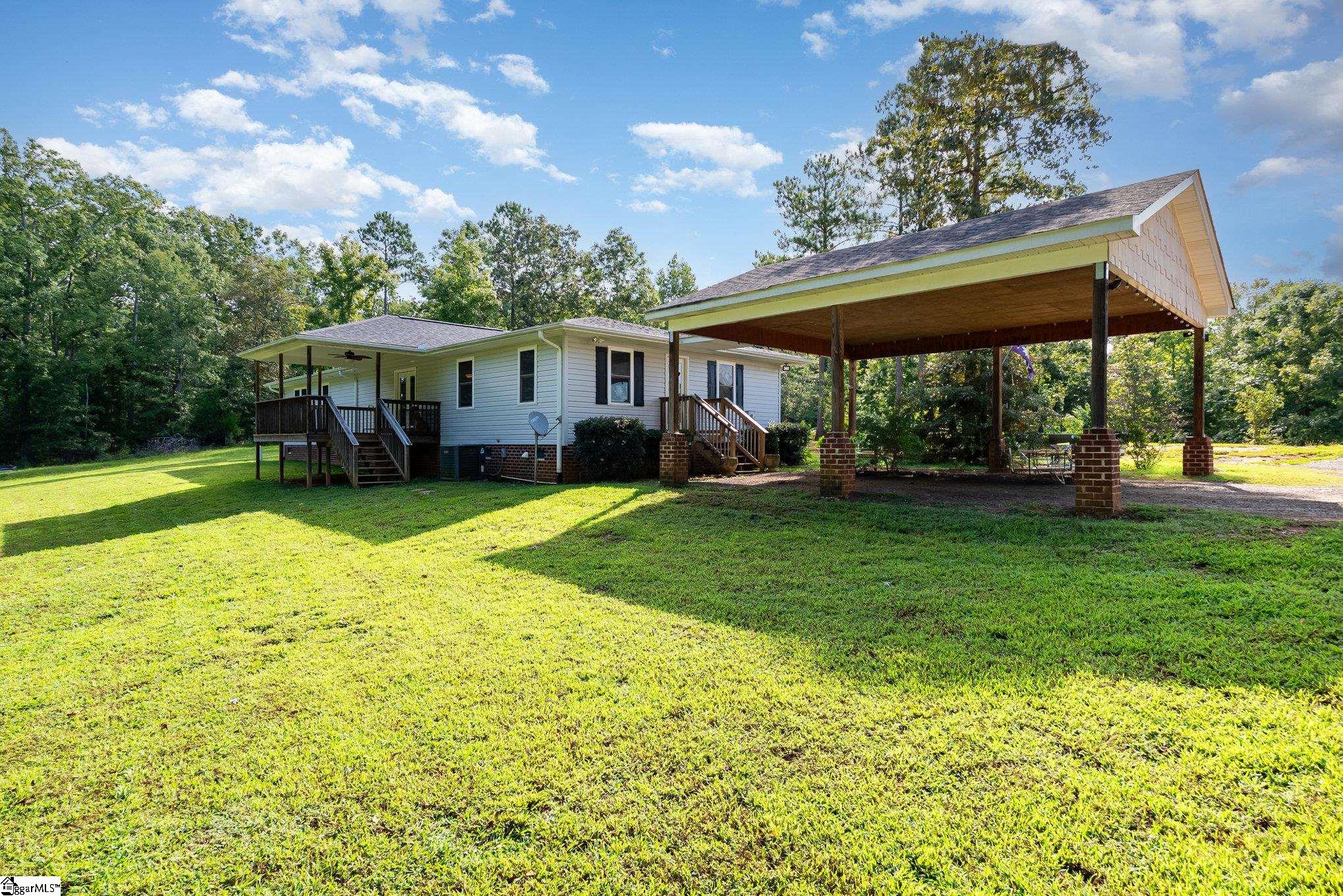 1669 Bolt Road Gray Court, SC 29645
