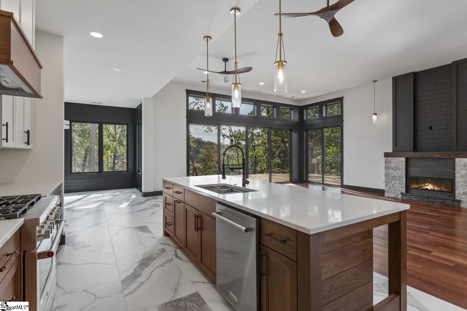 4014 Hardwood Pointe Drive West Union, SC 29696