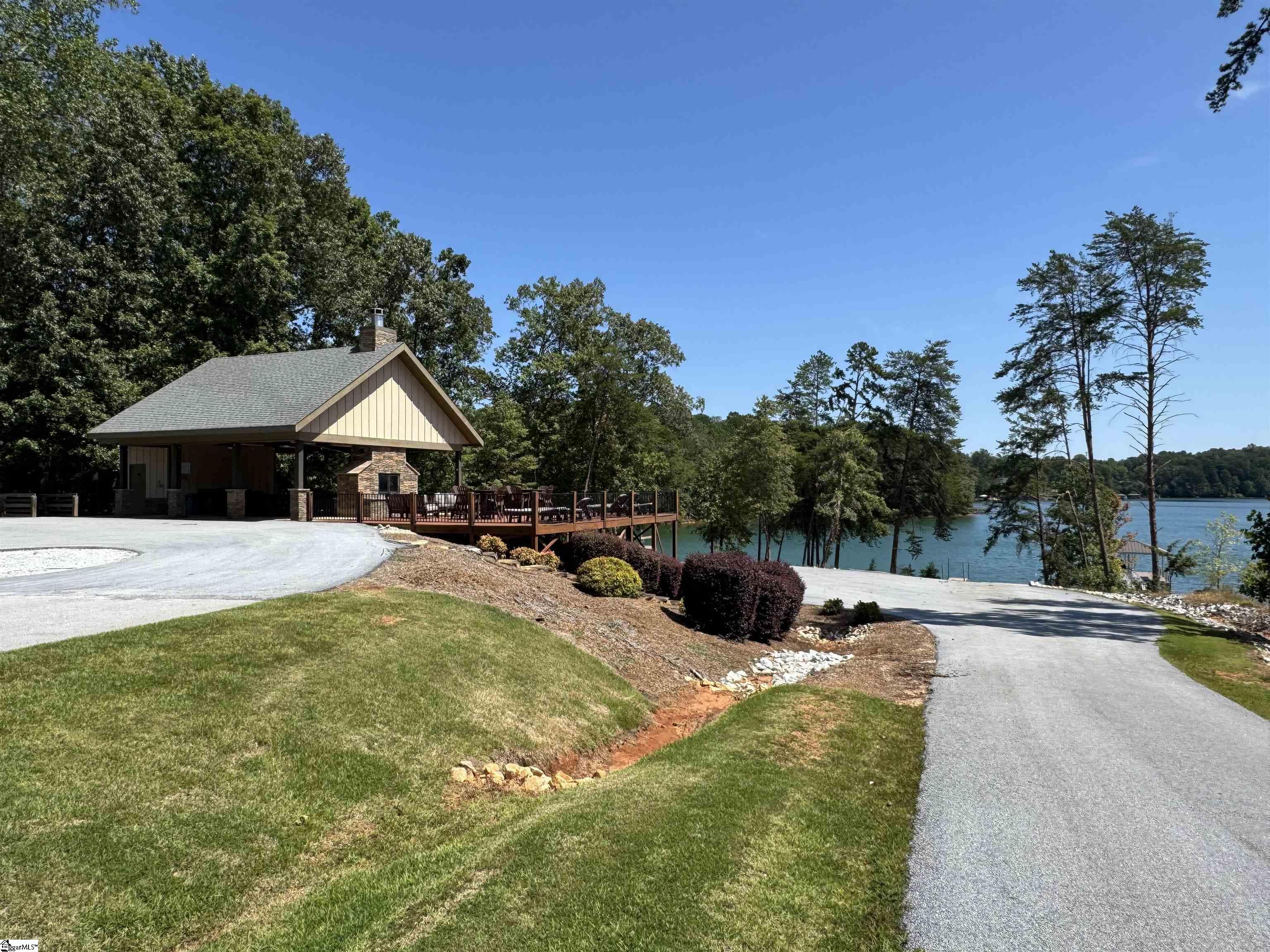 4014 Hardwood Pointe Drive West Union, SC 29696