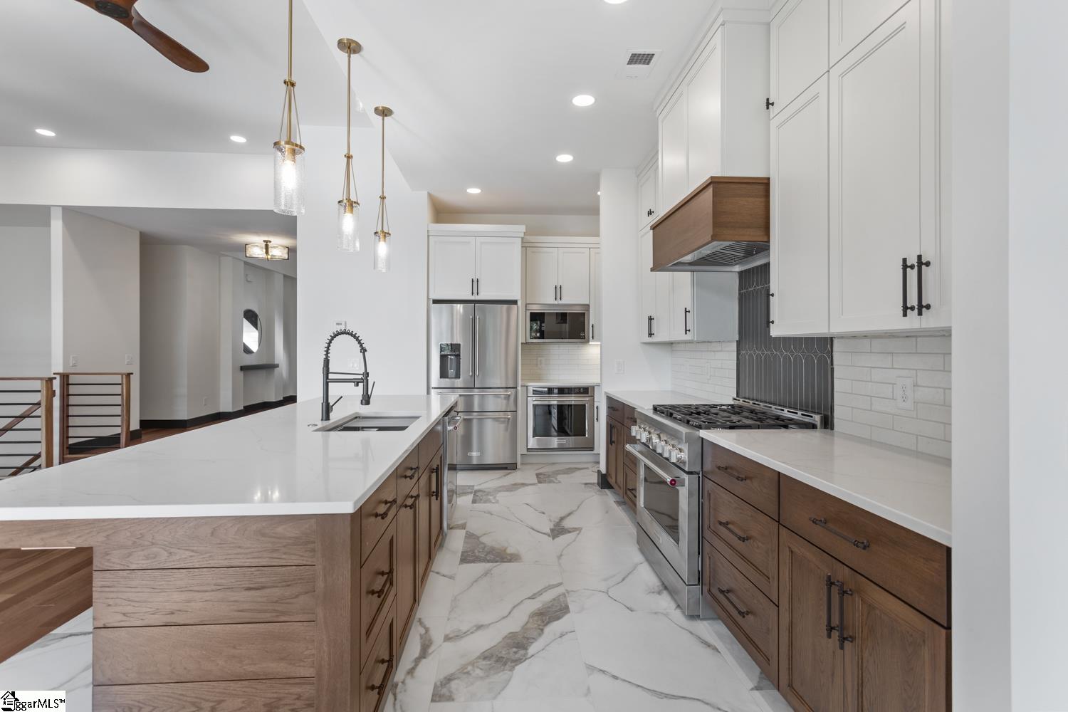 4014 Hardwood Pointe Drive West Union, SC 29696