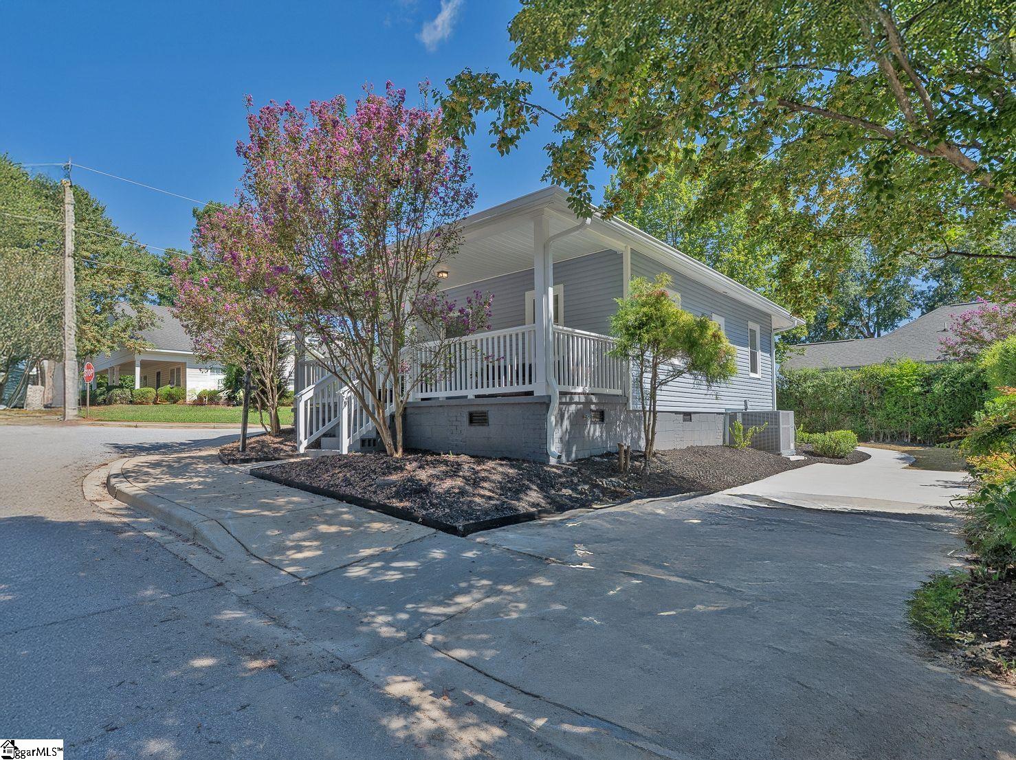 110 Lincoln Street Greenville, SC 29601