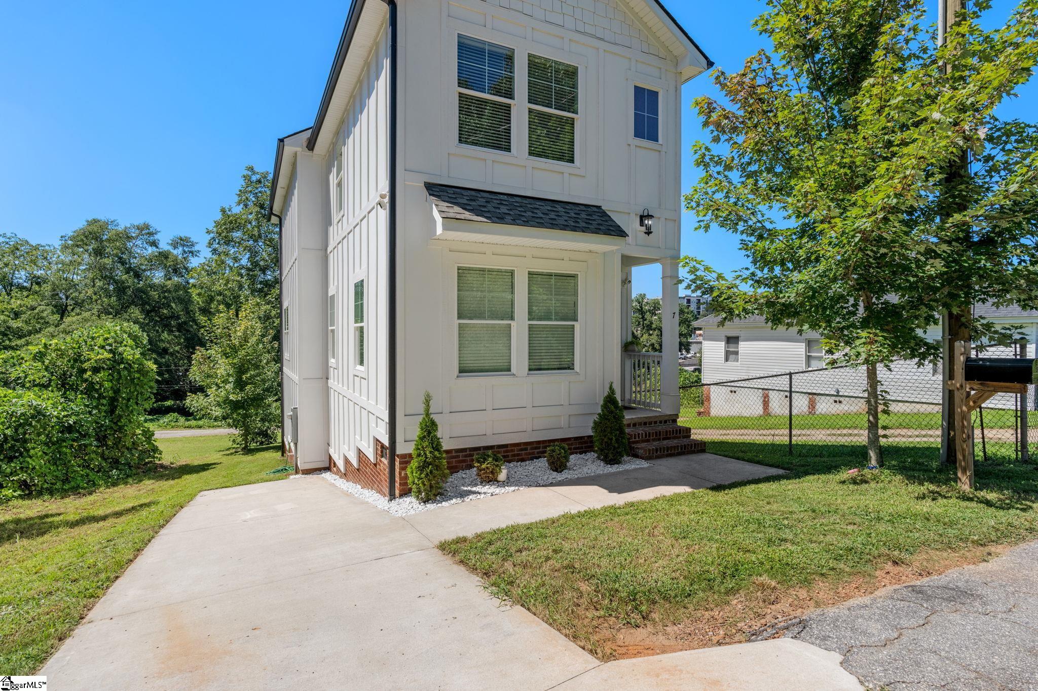 7 Railroad Street Greenville, SC 29607
