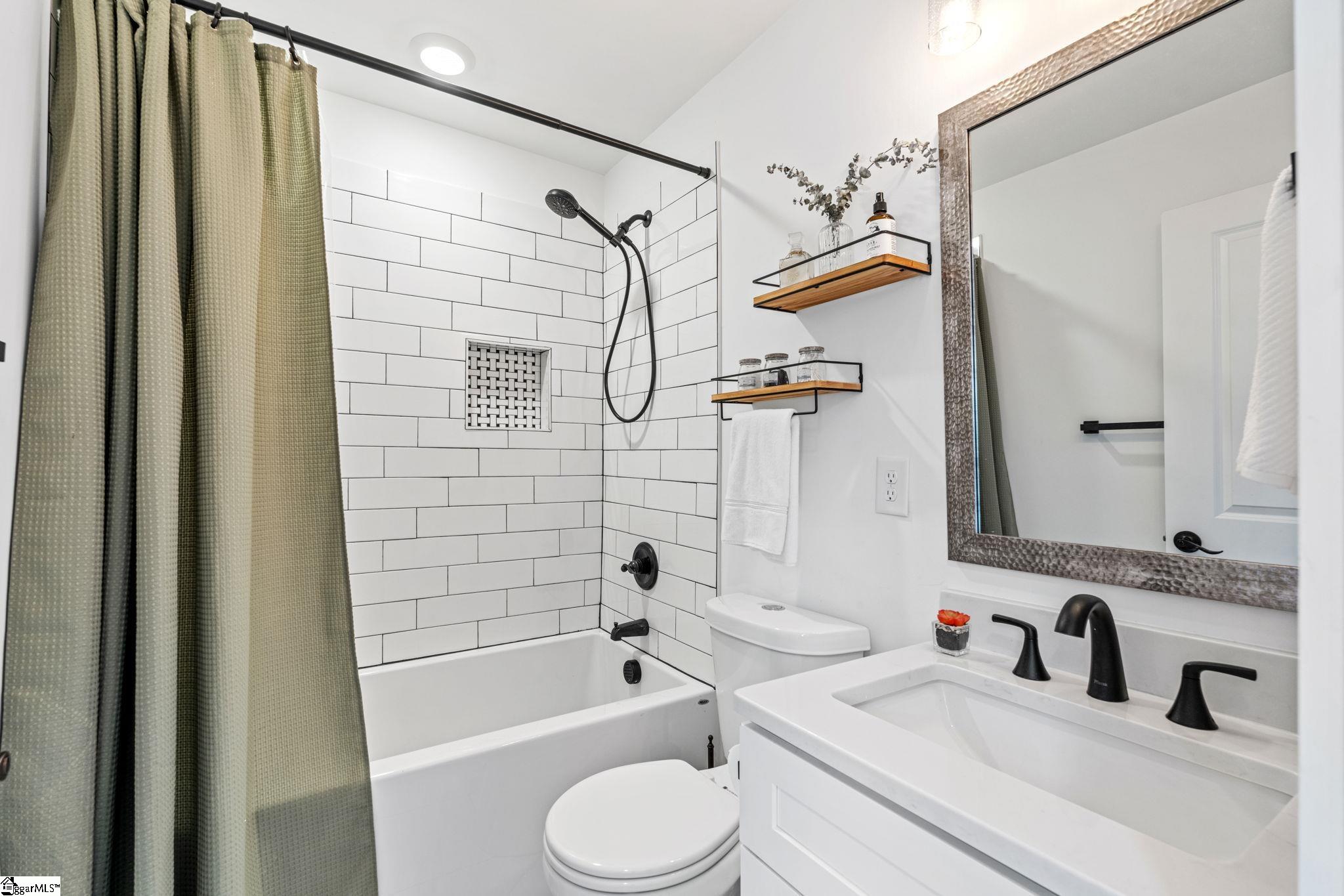 7 Railroad Street Greenville, SC 29607
