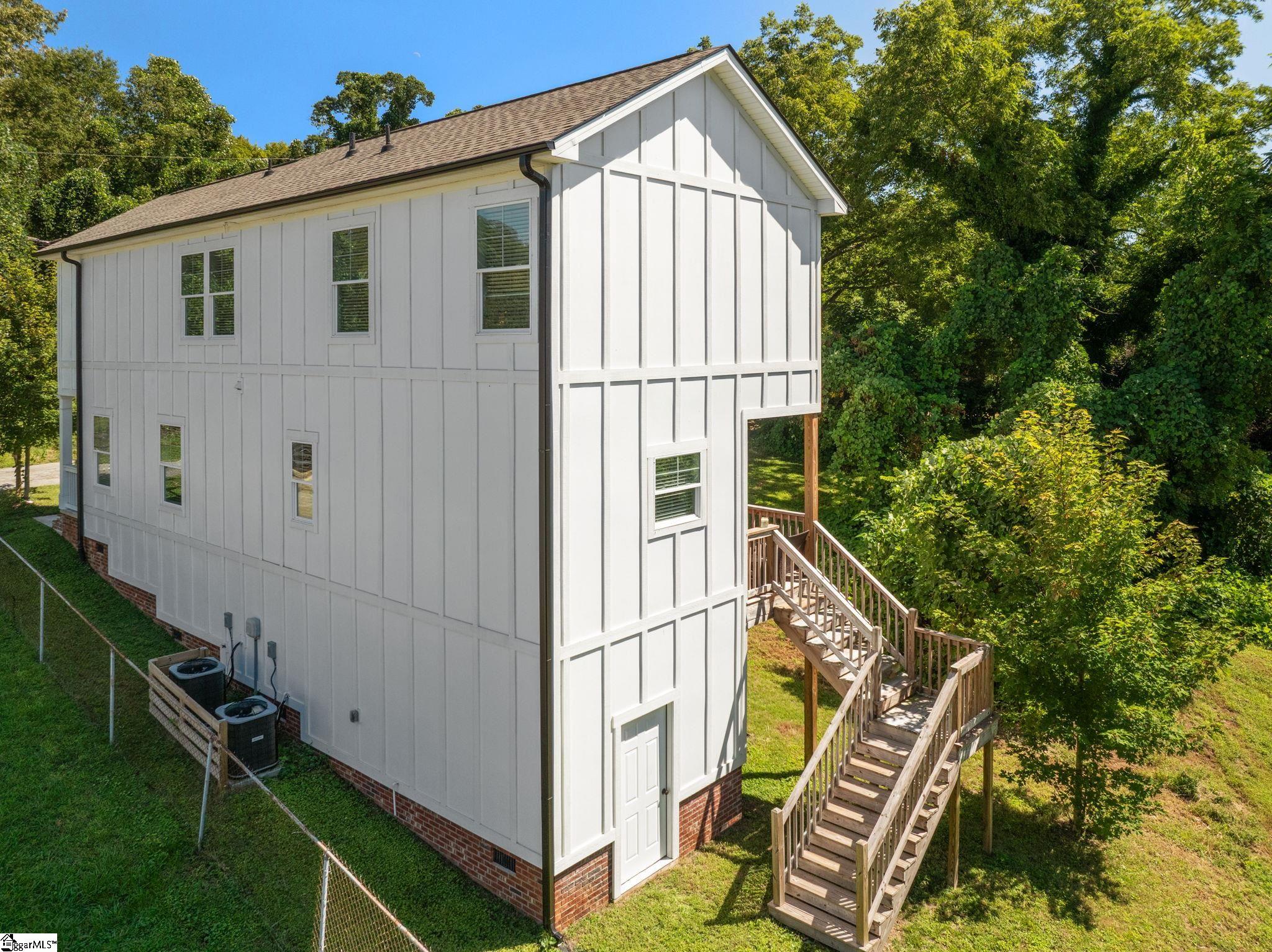 7 Railroad Street Greenville, SC 29607