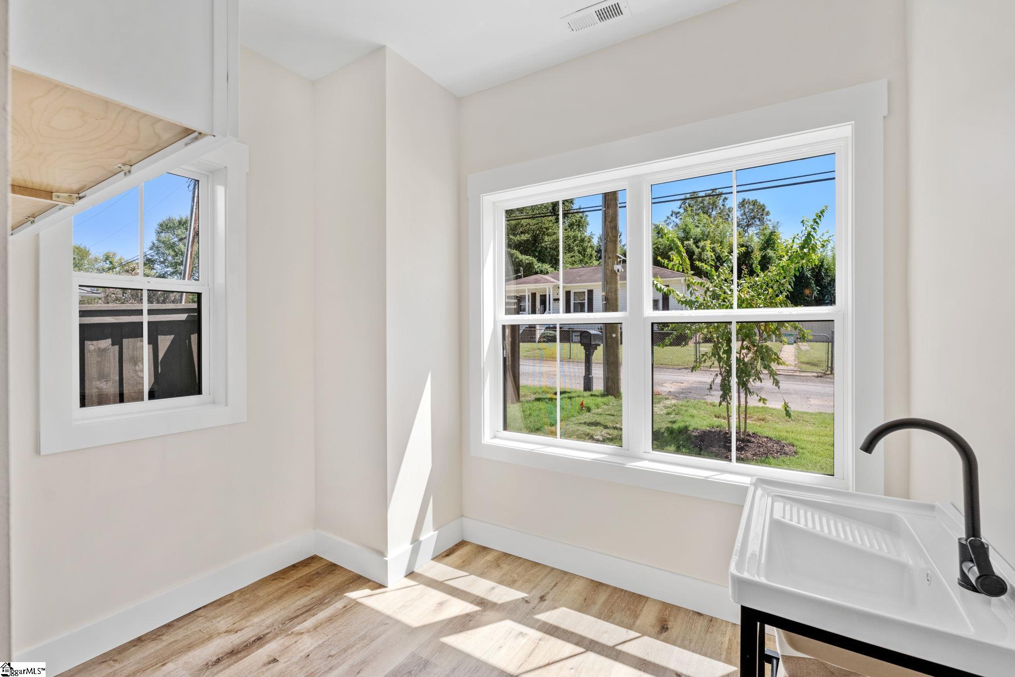 5 Winn Street Greenville, SC 29601
