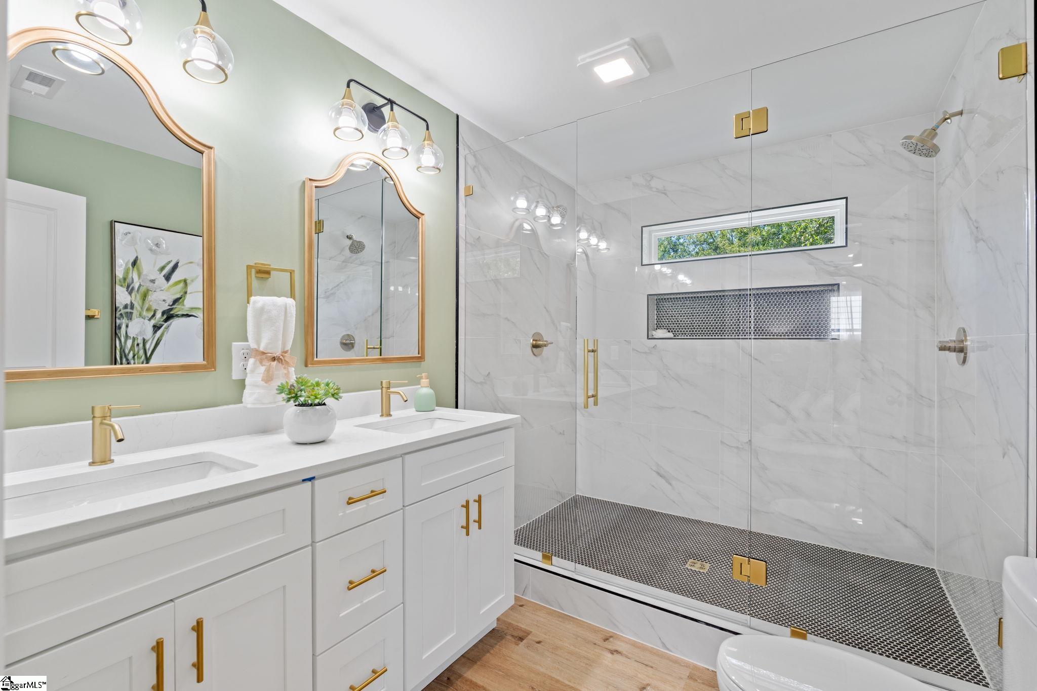 5 Winn Street Greenville, SC 29601