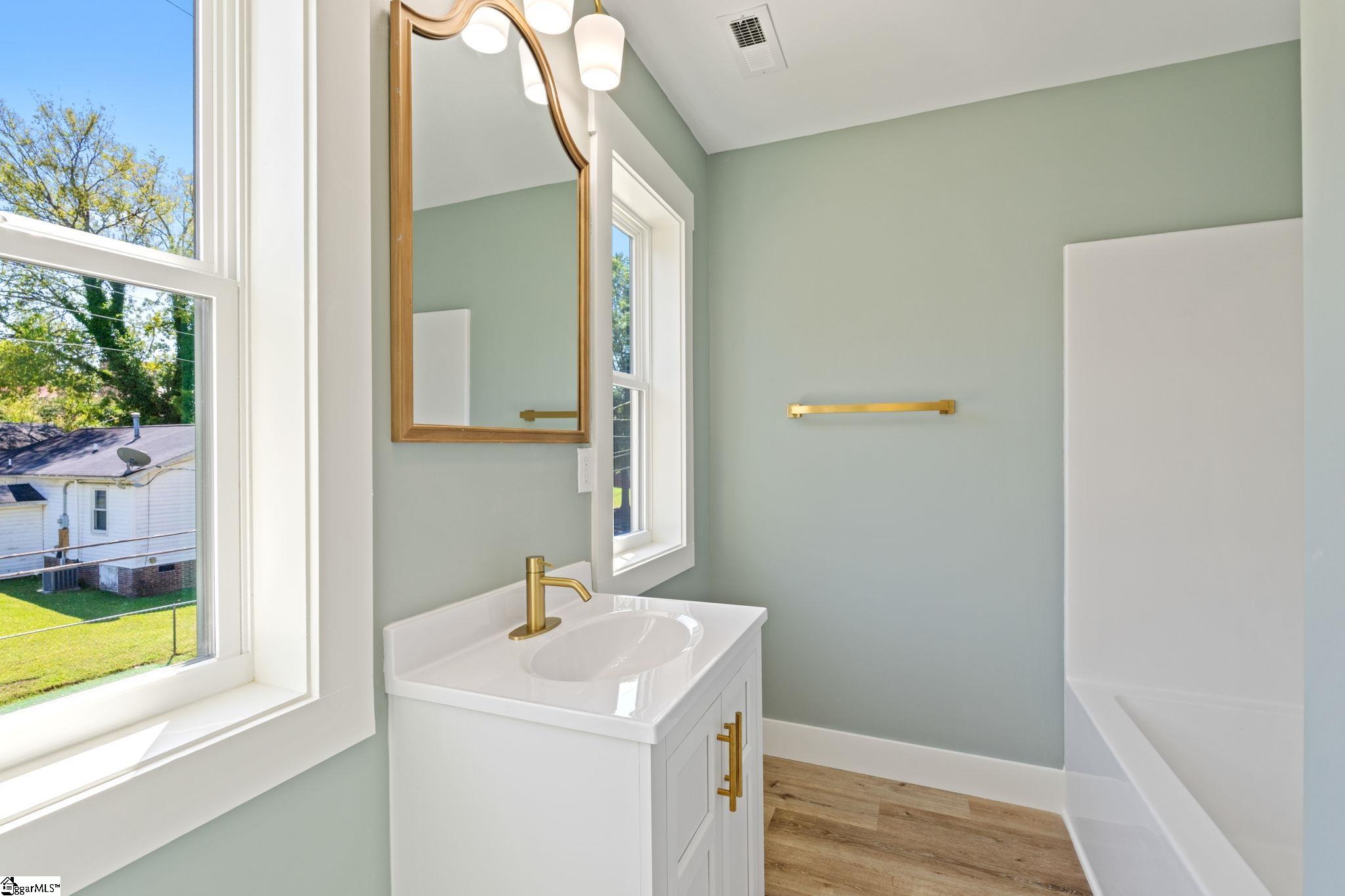 5 Winn Street Greenville, SC 29601