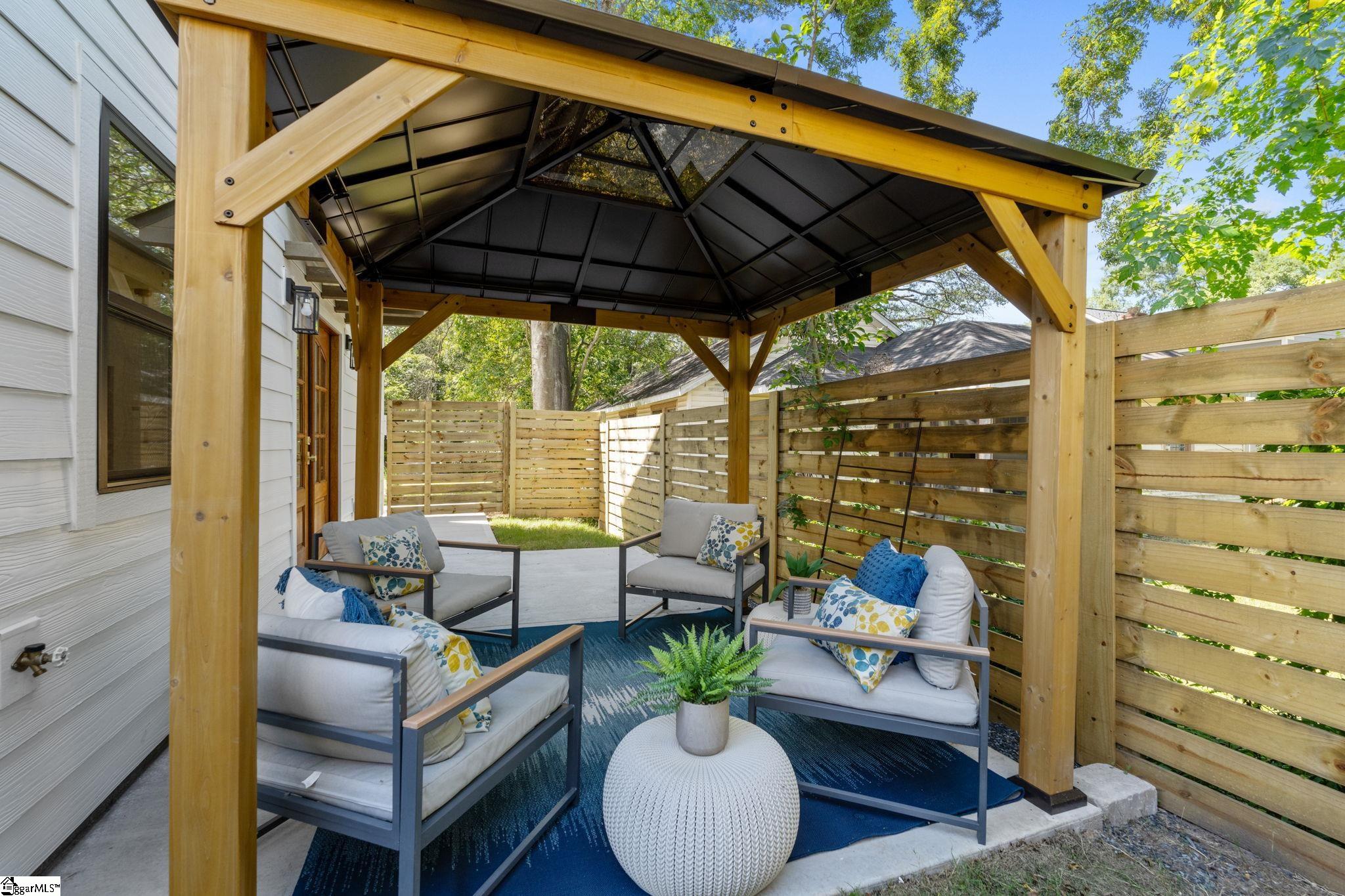 5 Winn Street Greenville, SC 29601