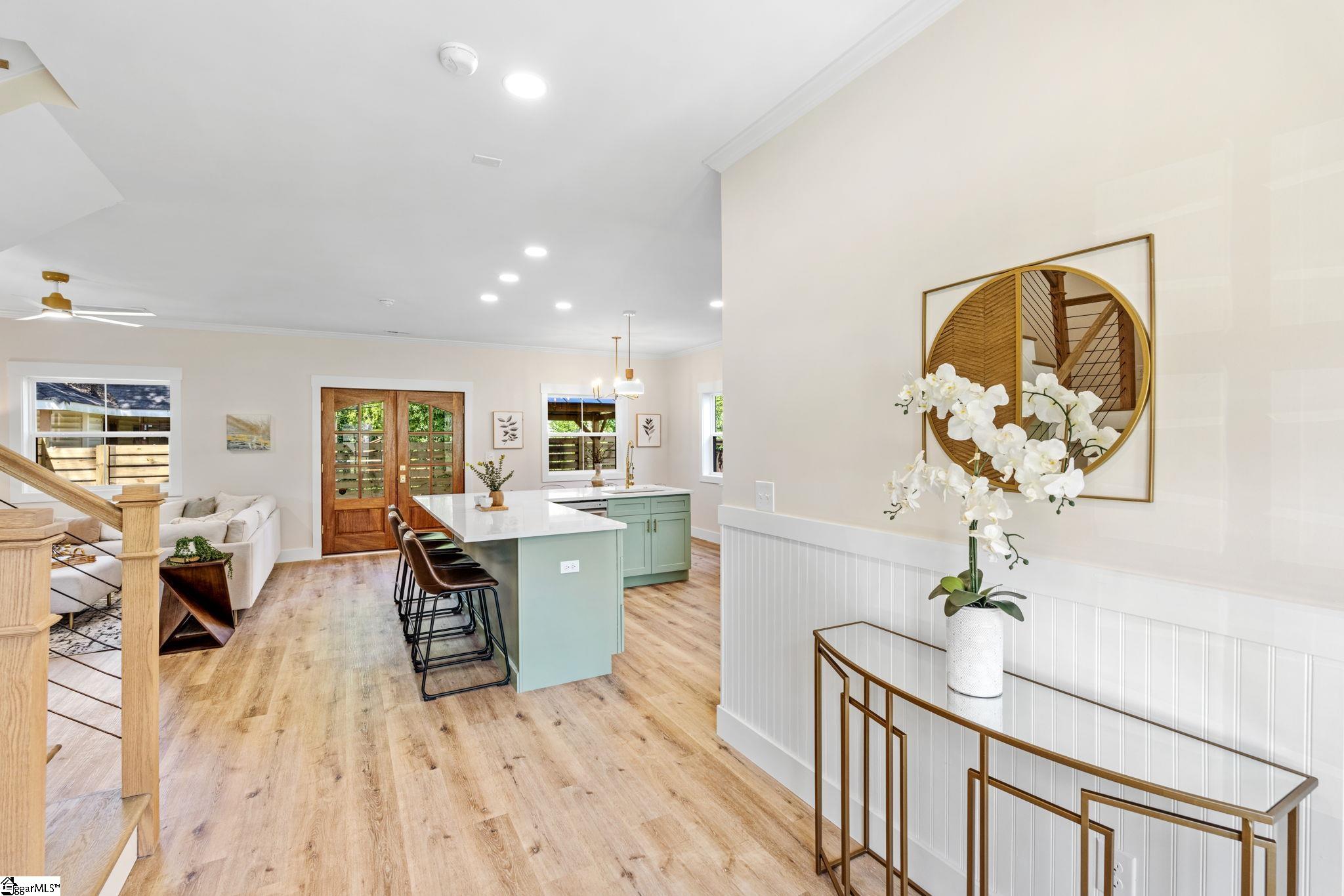 5 Winn Street Greenville, SC 29601
