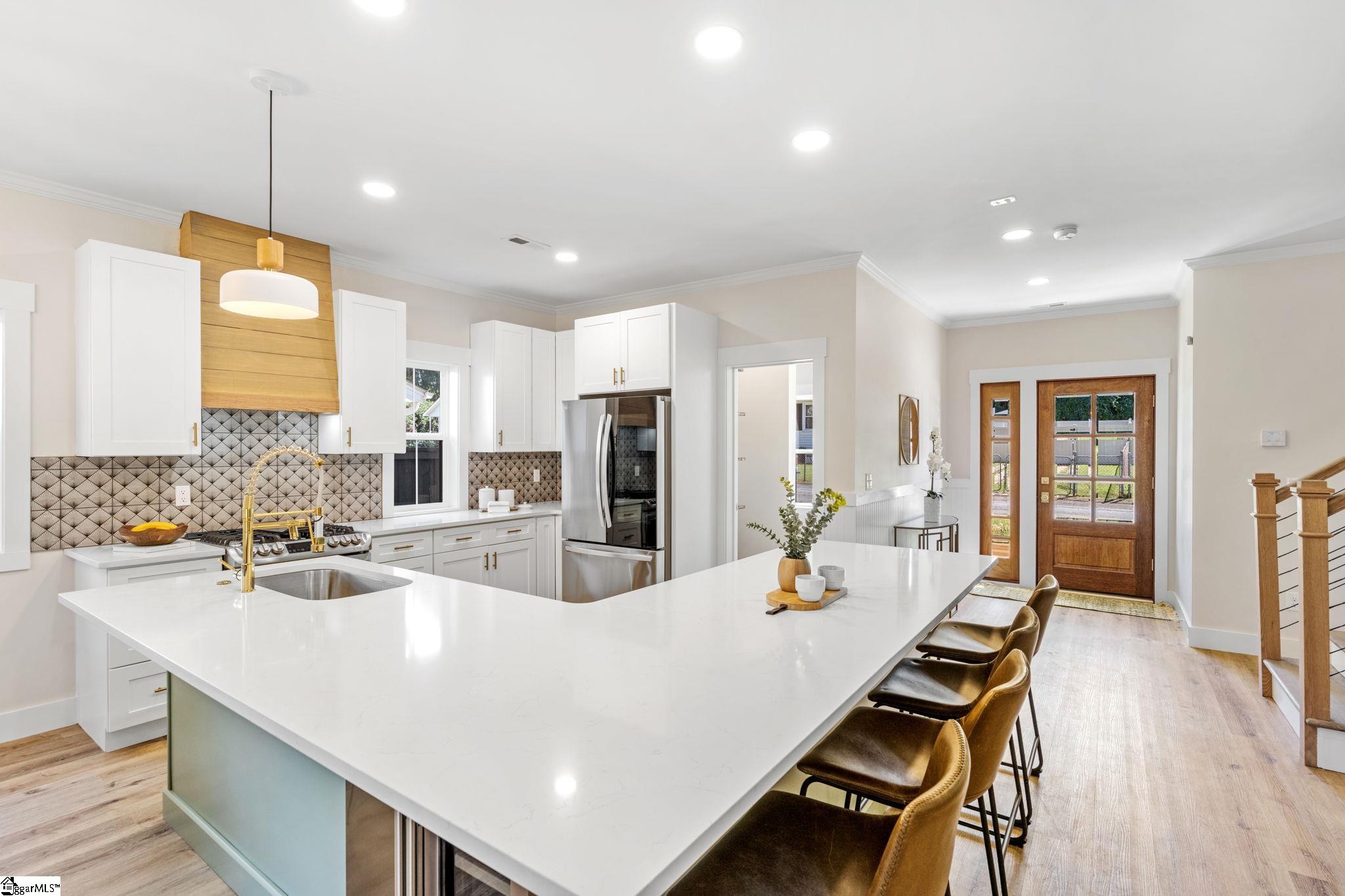 5 Winn Street Greenville, SC 29601