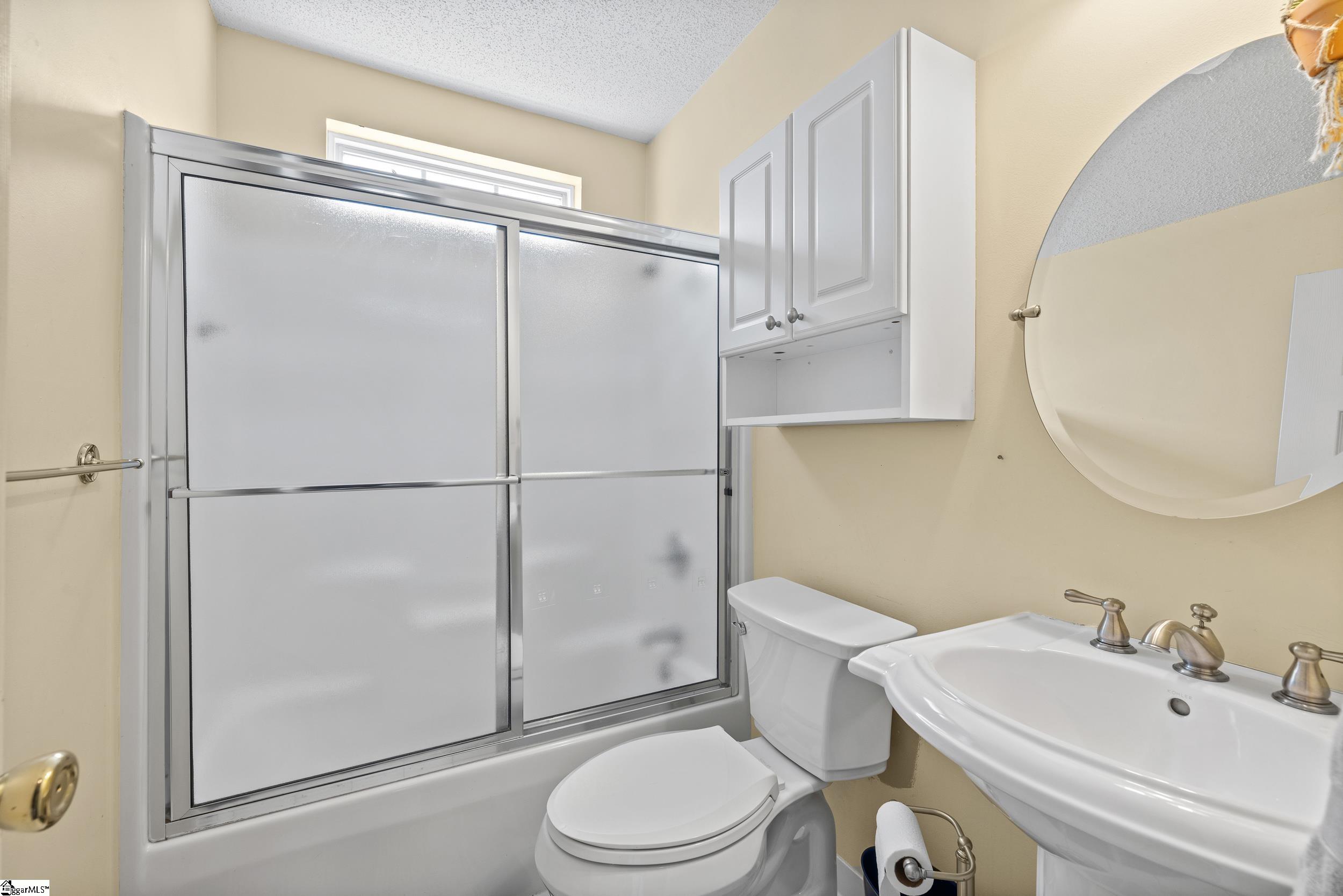 9 Hazelnut Court Taylors, SC 29687