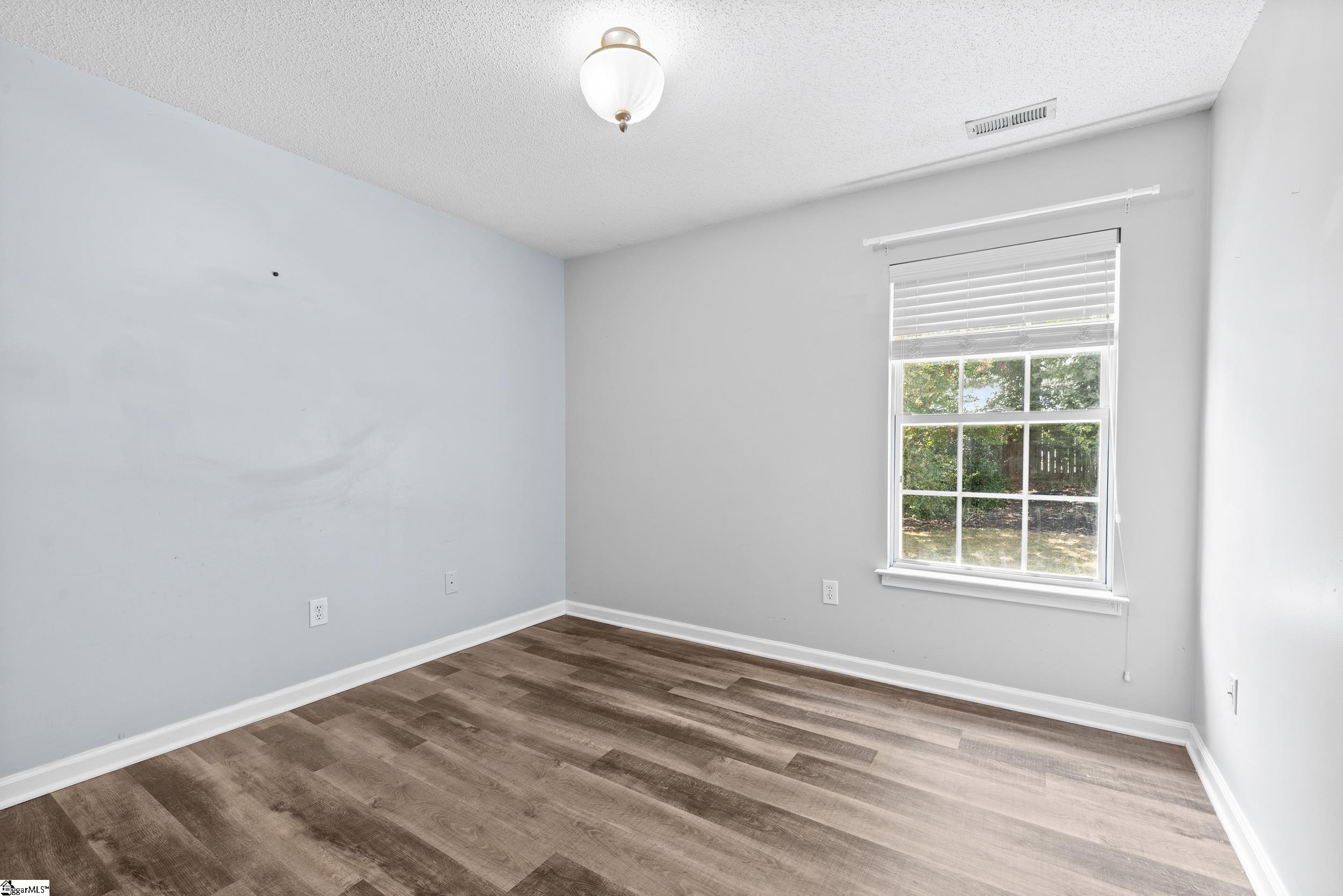 9 Hazelnut Court Taylors, SC 29687