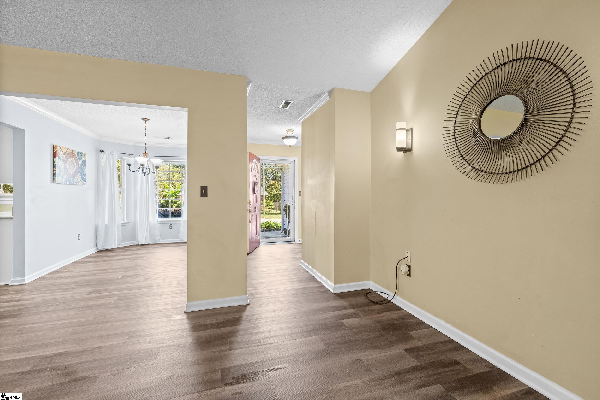 9 Hazelnut Court Taylors, SC 29687
