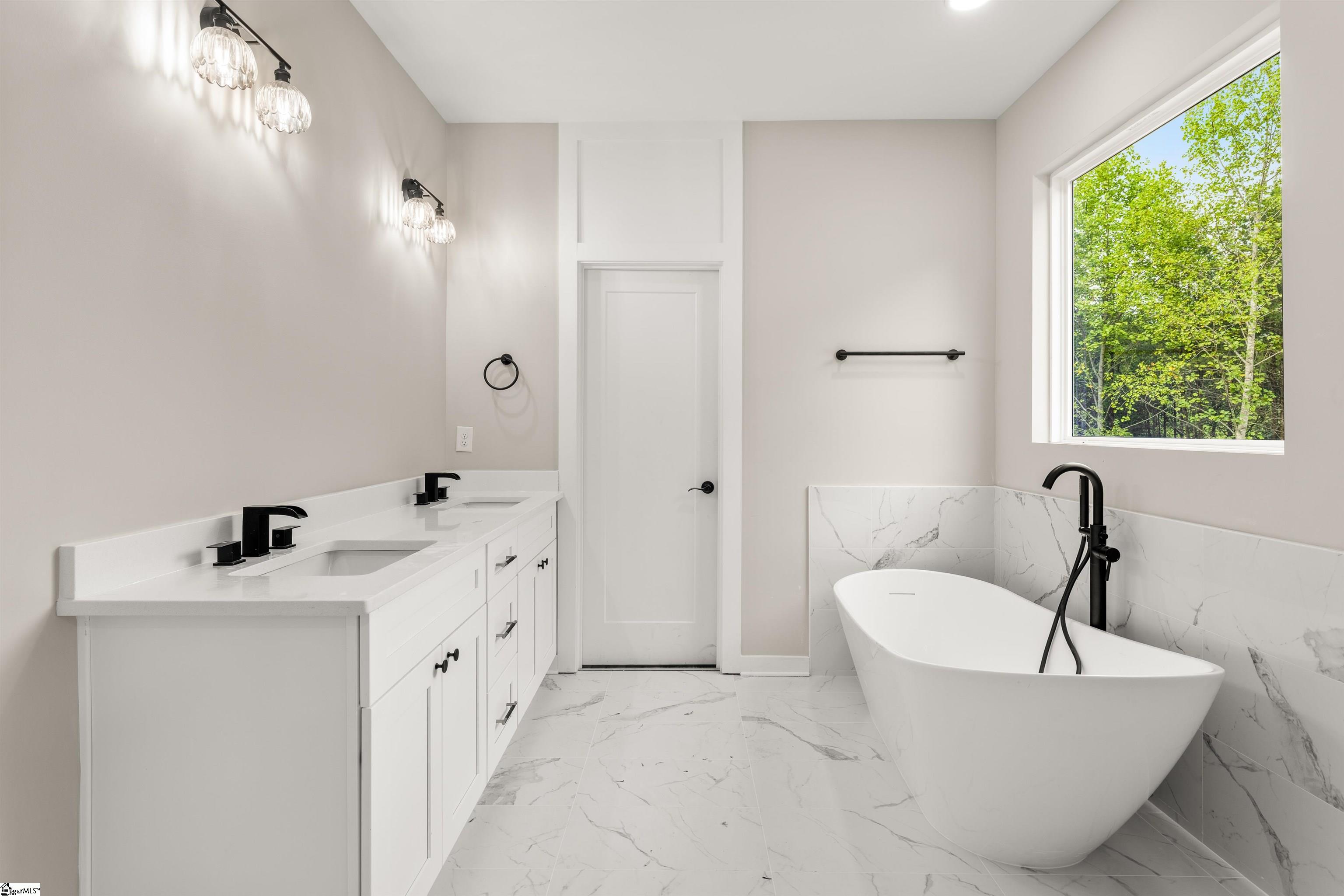 56 Packforest Road Taylors, SC 29687