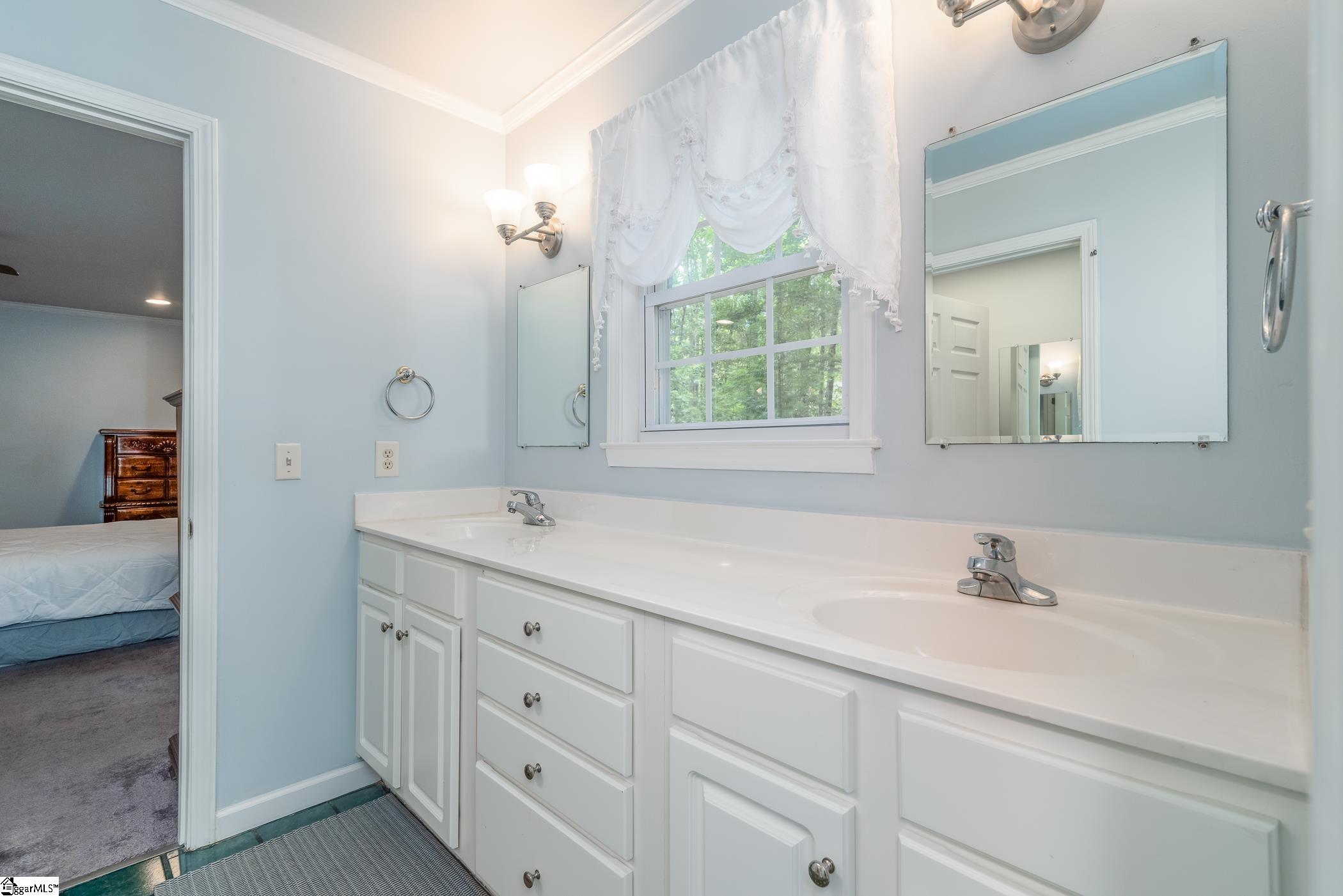 105 Devonshire Lane Greenville, SC 29617-2013
