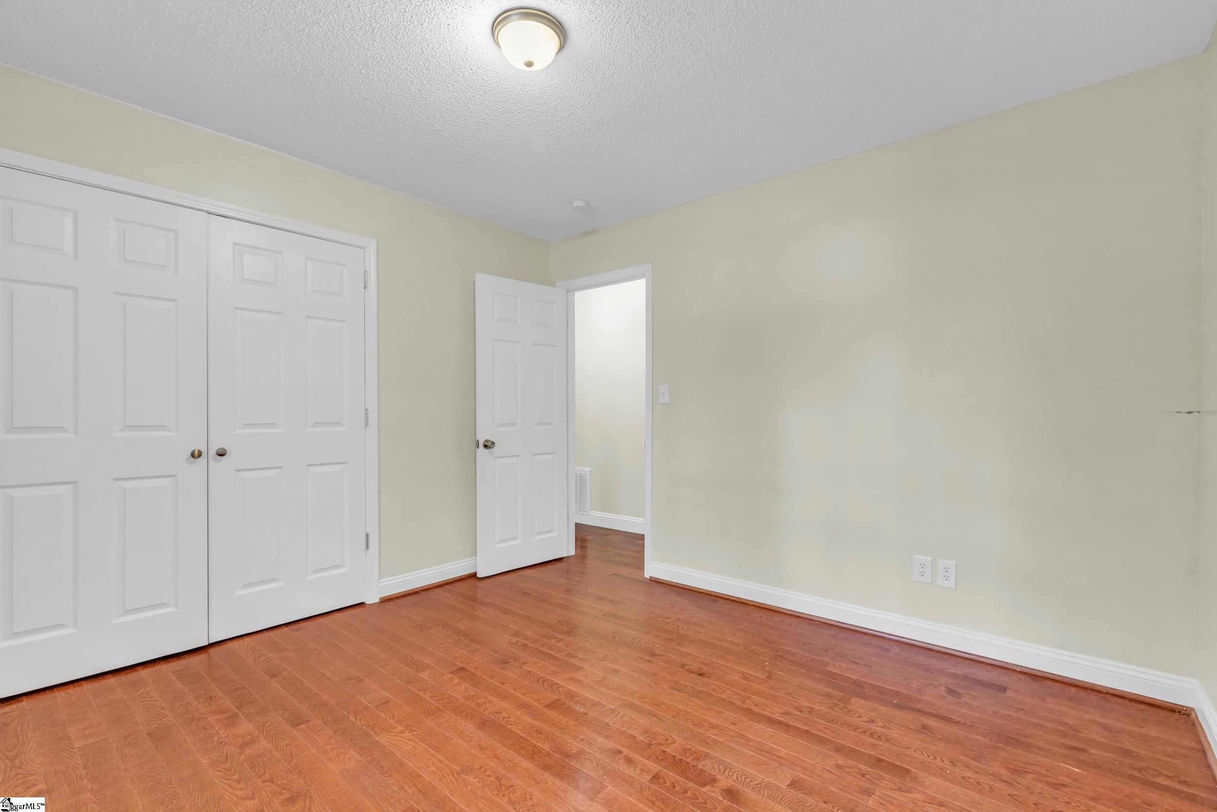 1 Oakleaf Drive Taylors, SC 29687