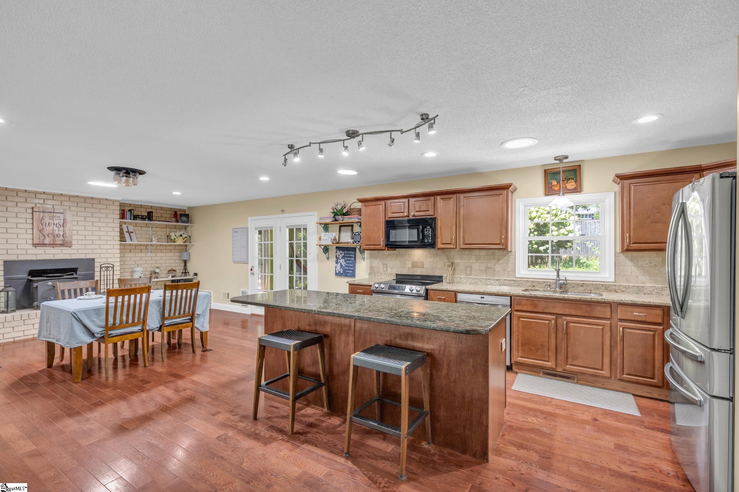1 Oakleaf Drive Taylors, SC 29687