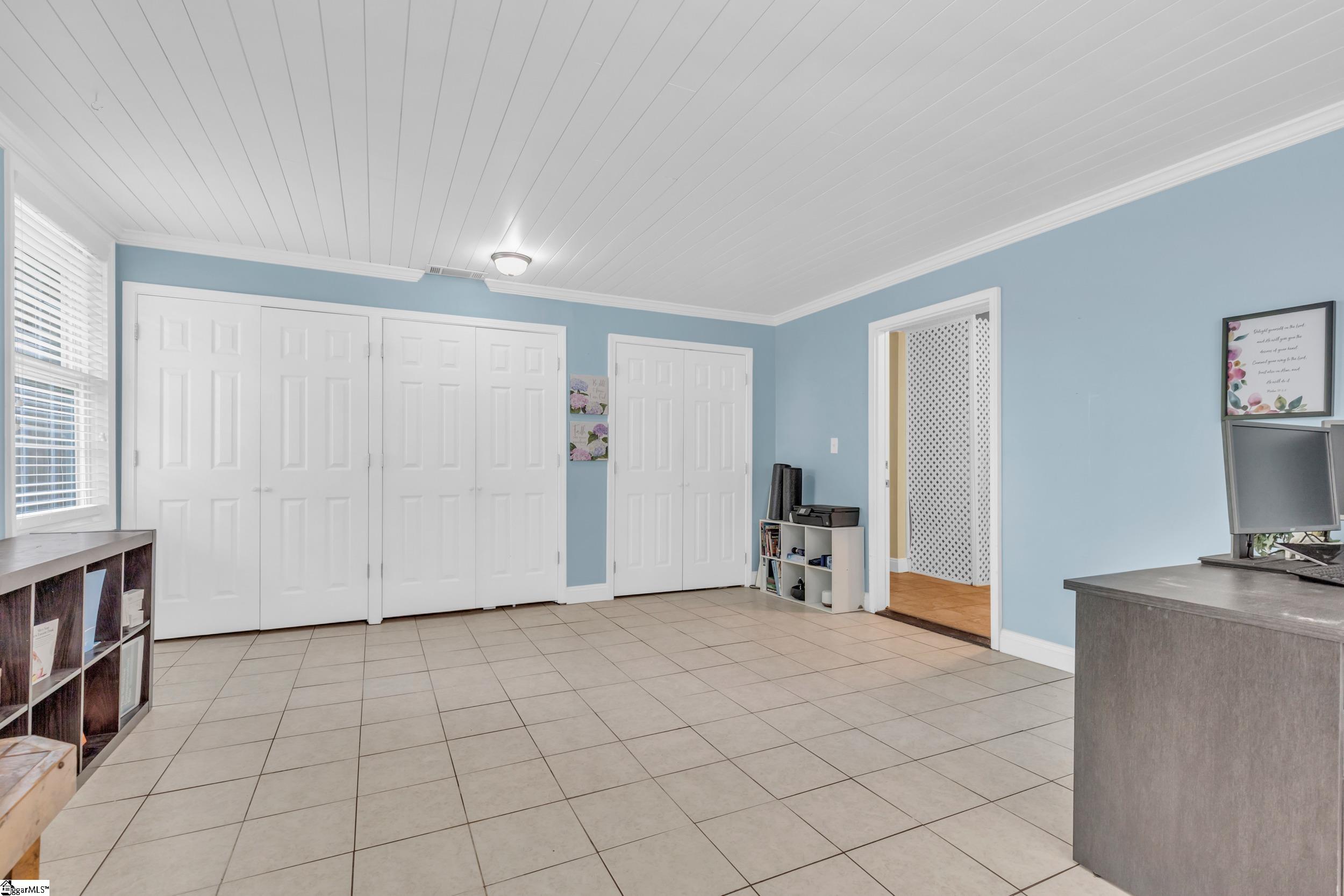 1 Oakleaf Drive Taylors, SC 29687