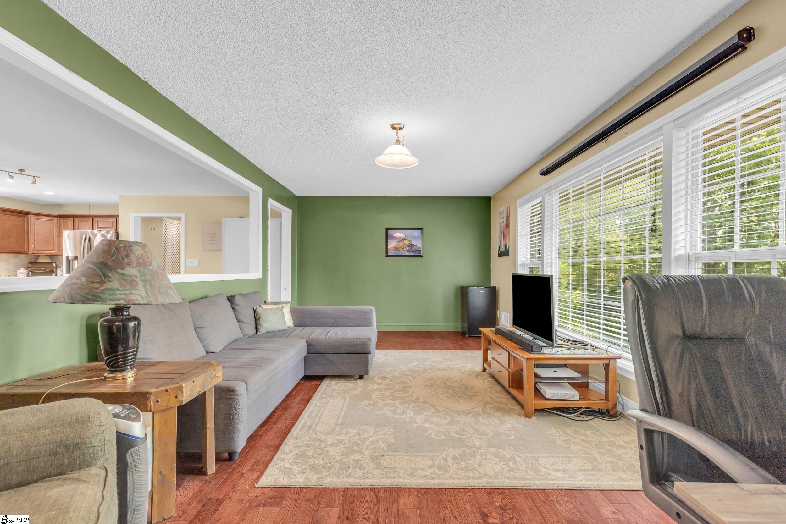 1 Oakleaf Drive Taylors, SC 29687
