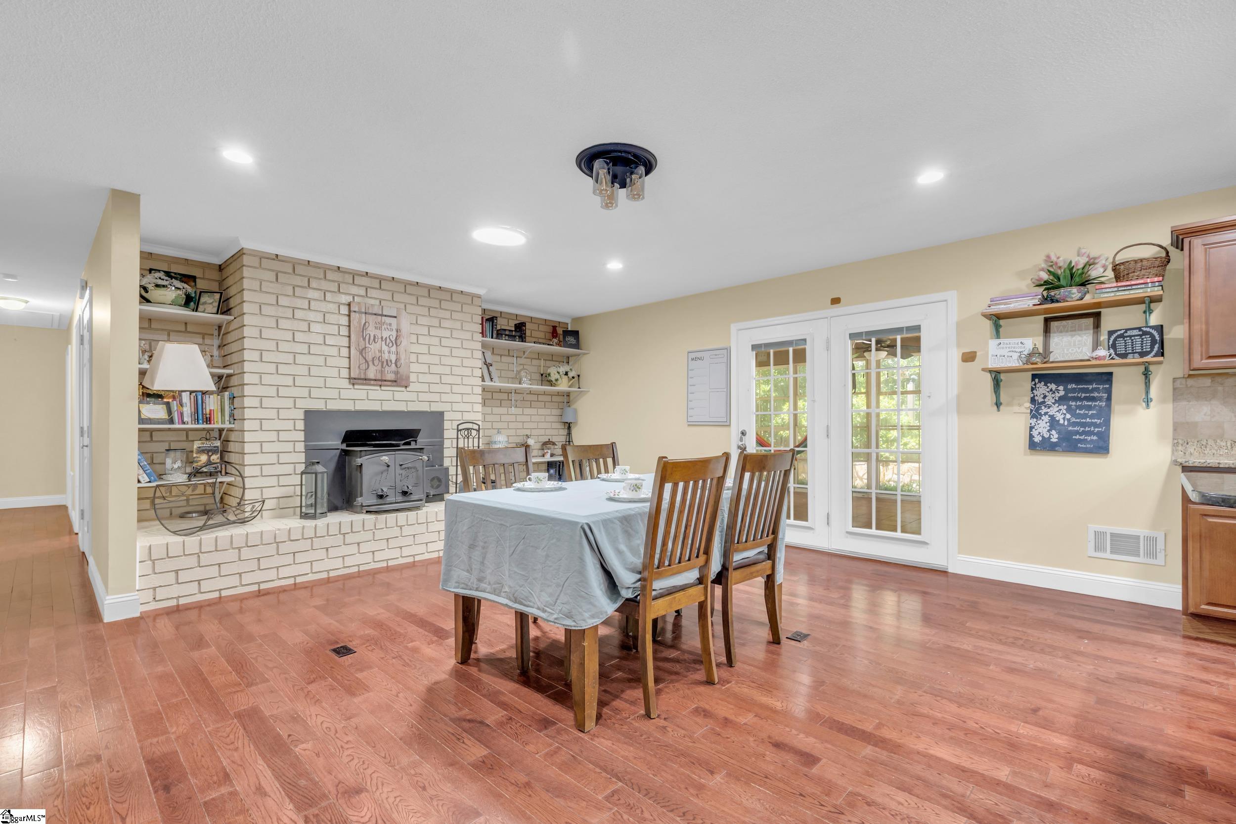1 Oakleaf Drive Taylors, SC 29687