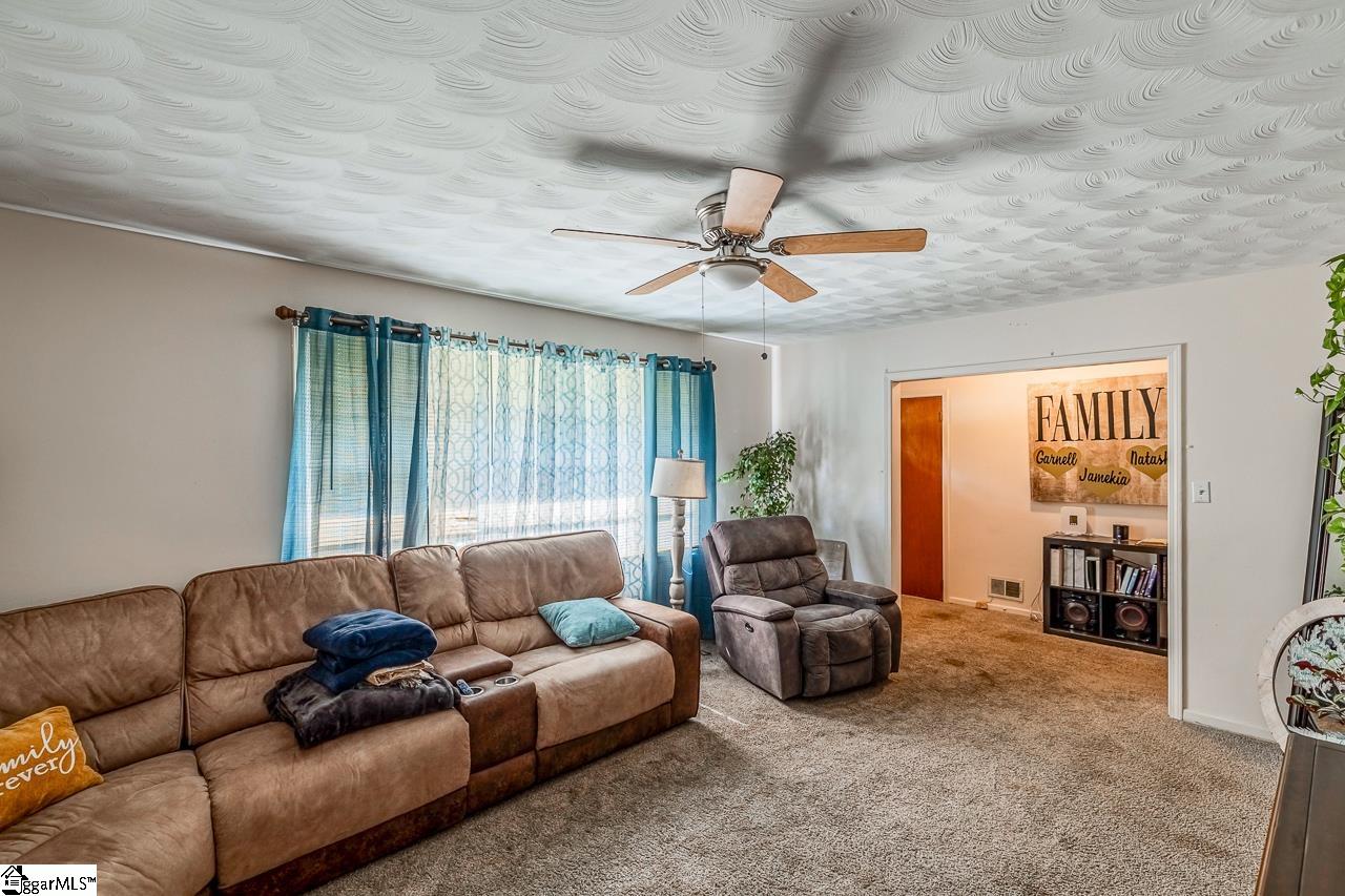 209 Burdette Street Spartanburg, SC 29307