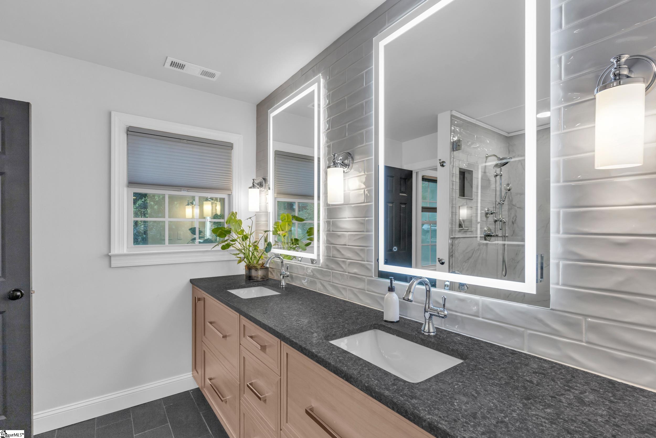 37 Arbutus Trail Greenville, SC 29607