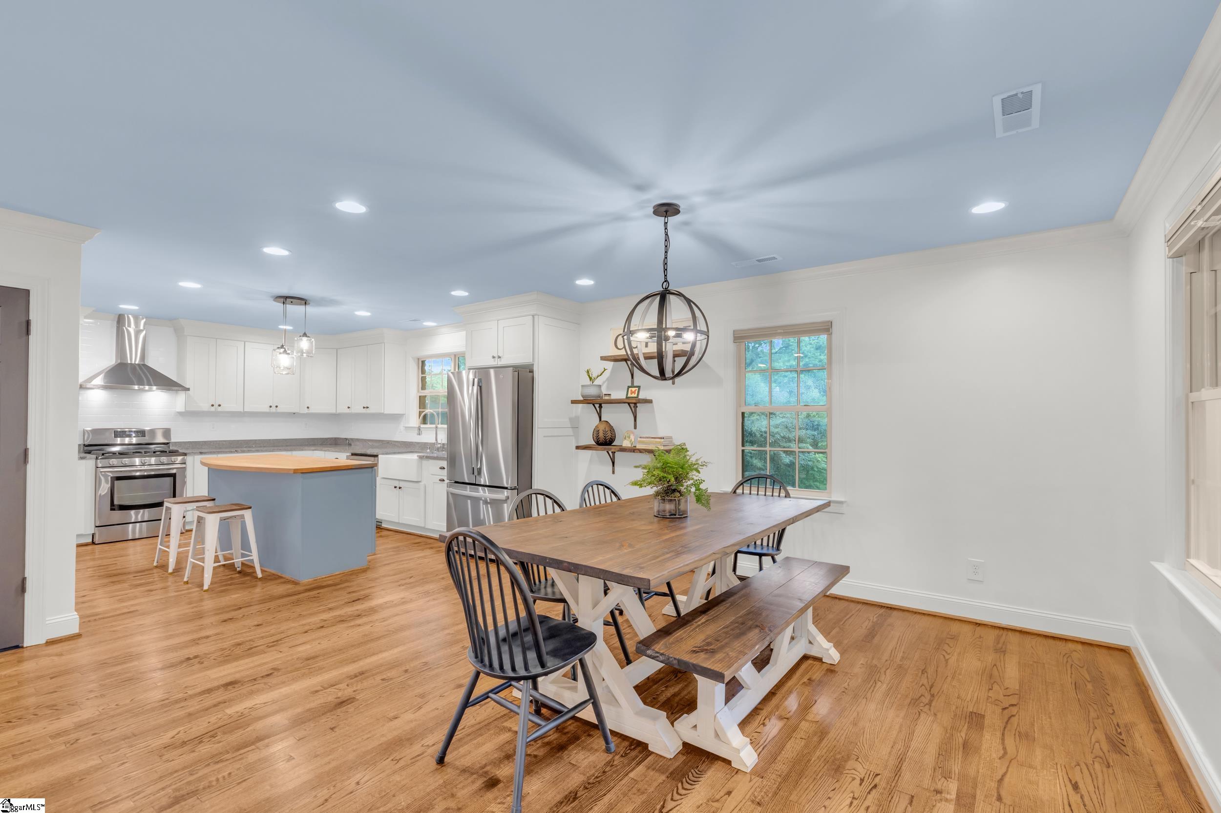 37 Arbutus Trail Greenville, SC 29607