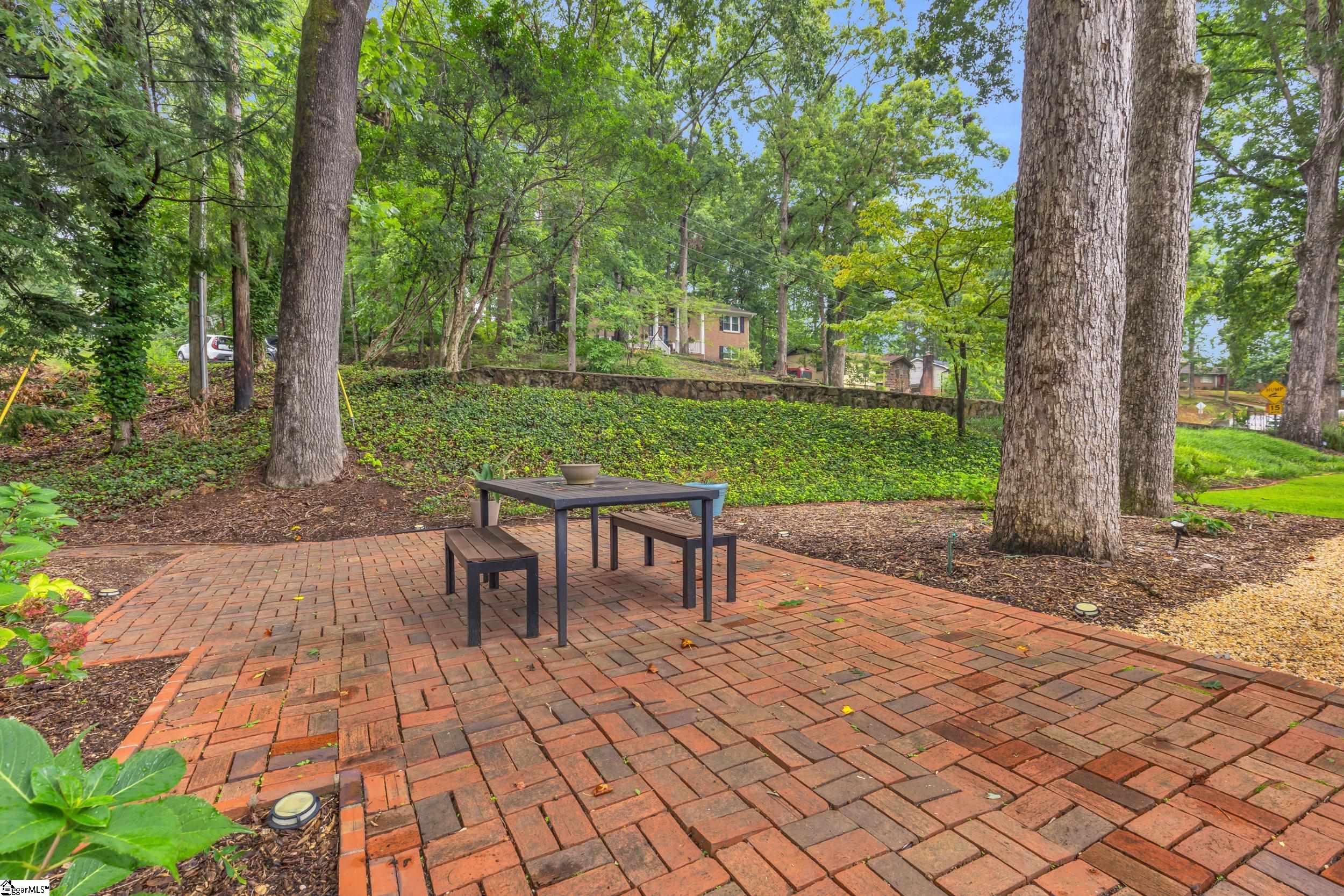 37 Arbutus Trail Greenville, SC 29607