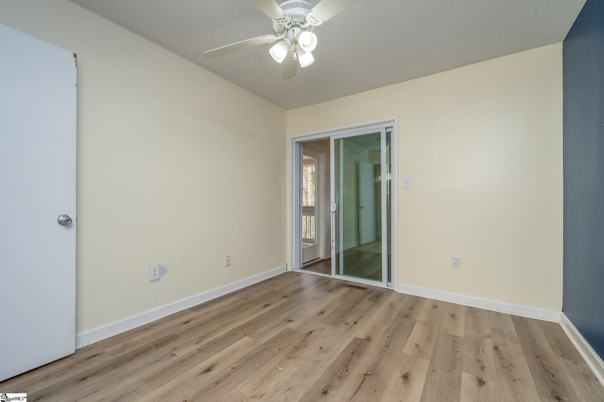 109 Royal Court Greenville, SC 29611