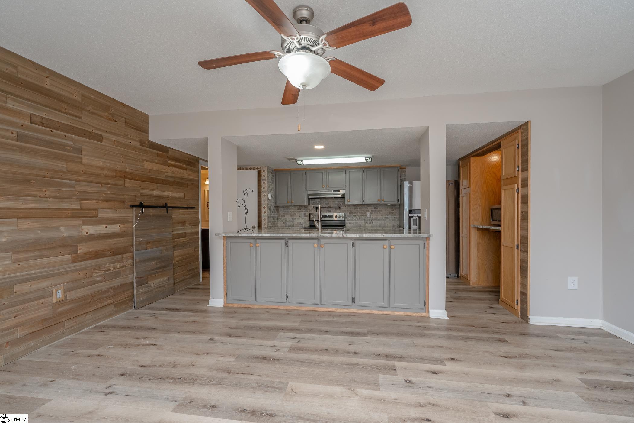 109 Royal Court Greenville, SC 29611