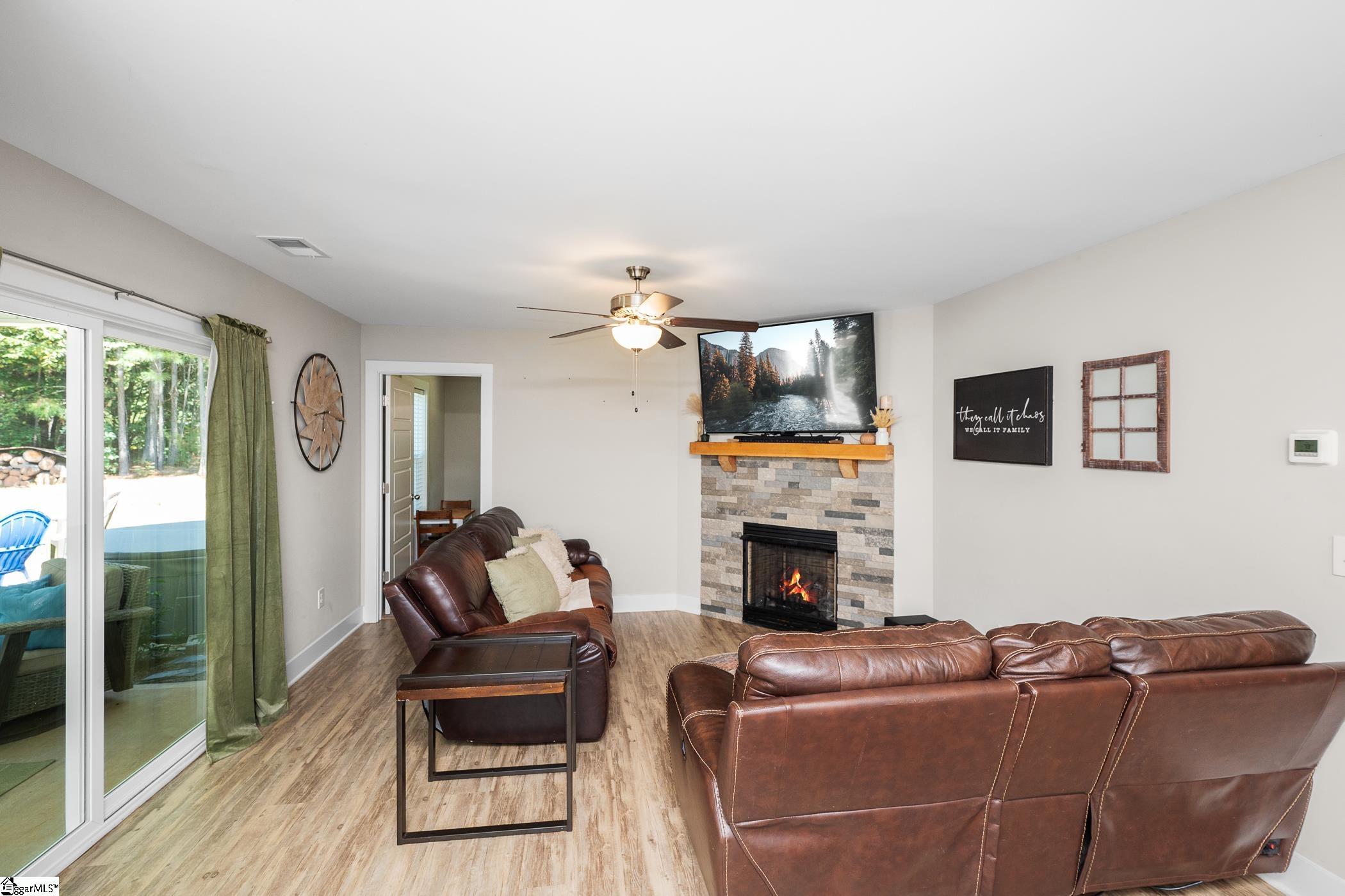 1458 Red Barn Road Liberty, SC 29657-9604