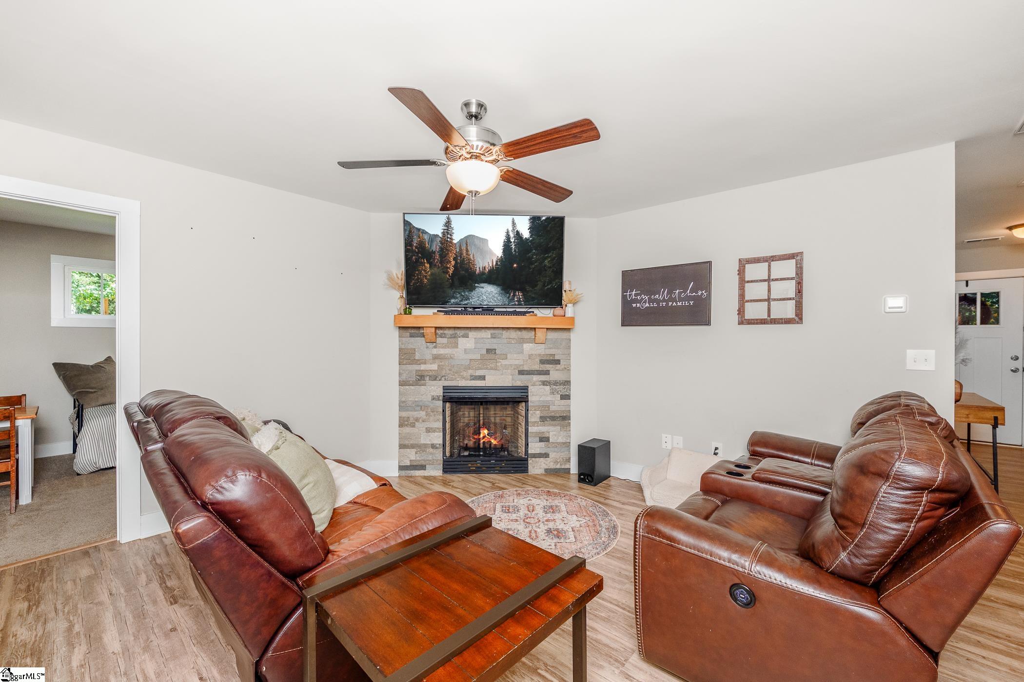 1458 Red Barn Road Liberty, SC 29657-9604