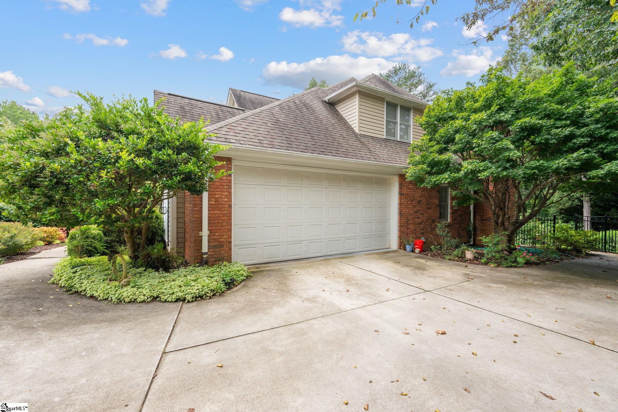 4 Dray Court Taylors, SC 29687