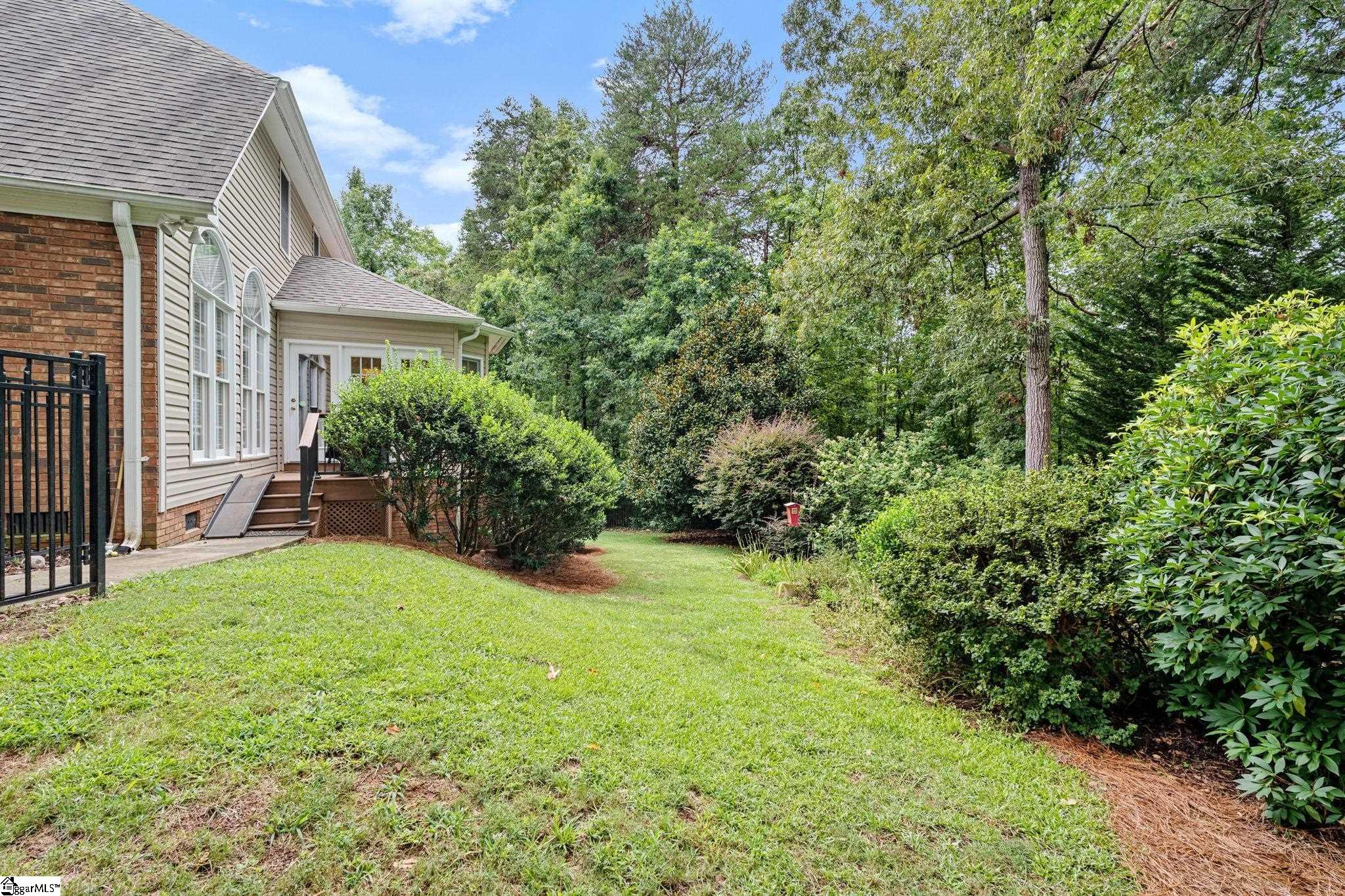 4 Dray Court Taylors, SC 29687