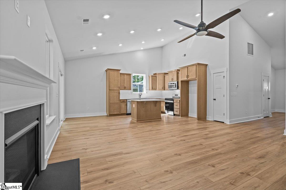 737 Old Magnolia Lane Woodruff, SC 29388