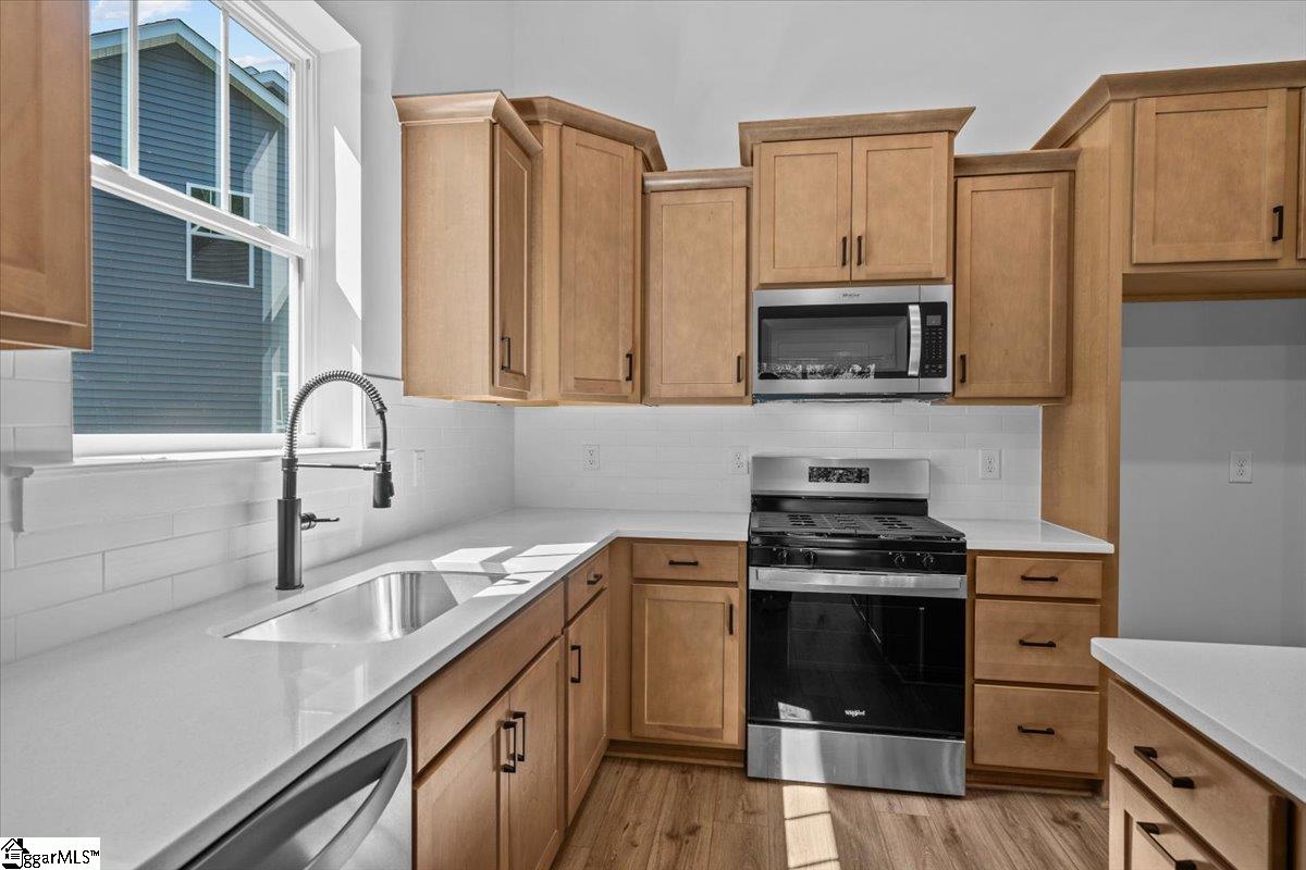 737 Old Magnolia Lane Woodruff, SC 29388