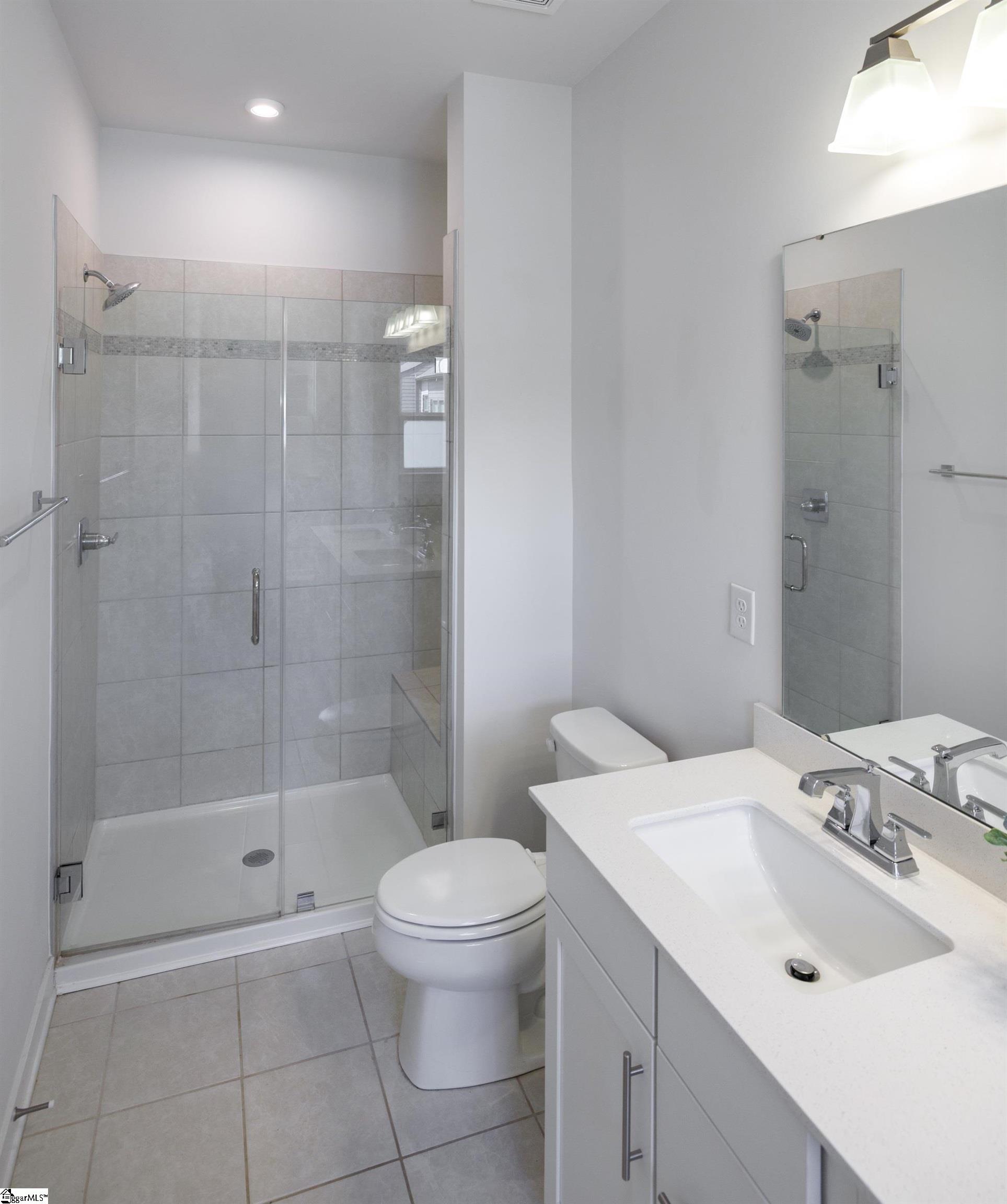 29 Rollins Avenue Greenville, SC 29607
