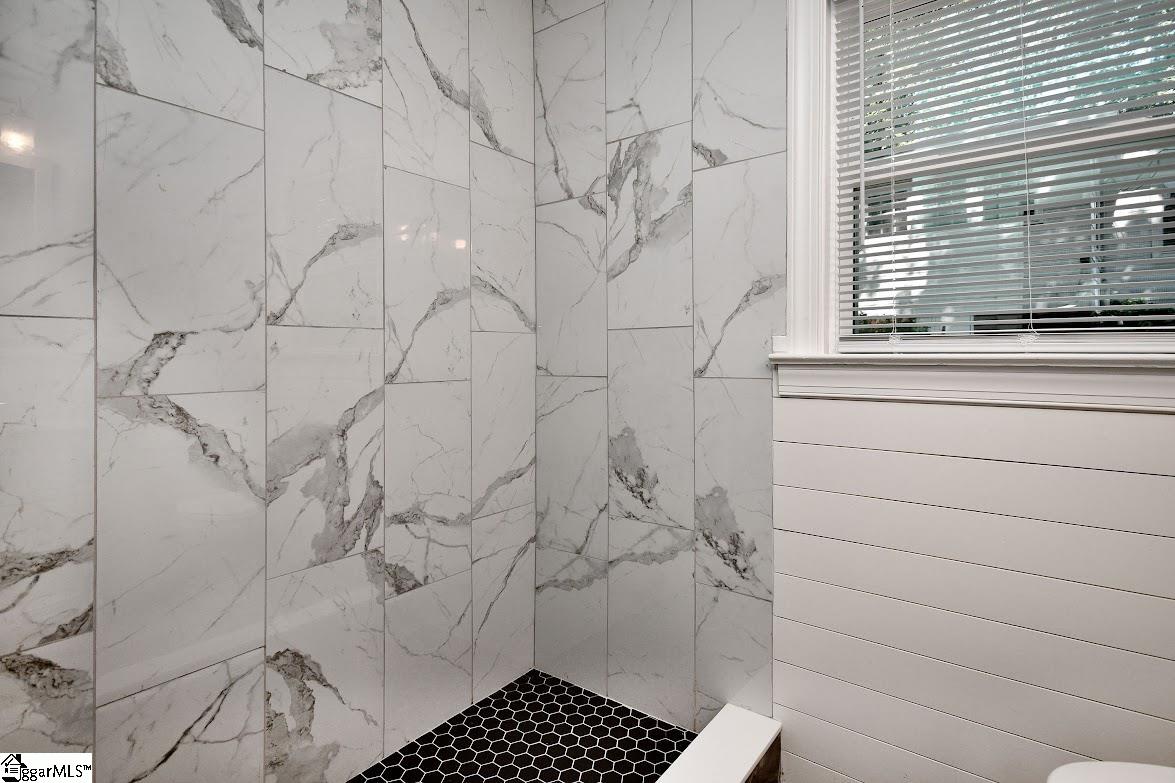 14 Pear Street Greenville, SC 29609