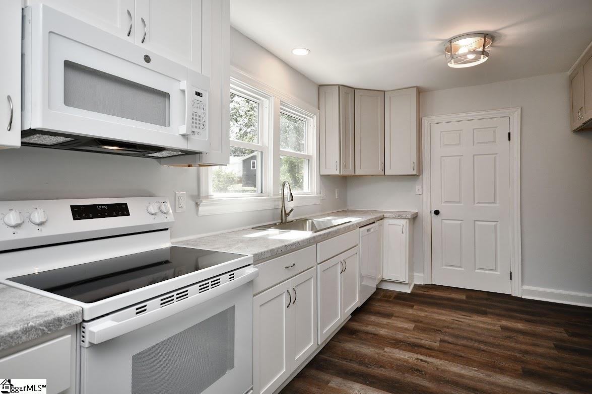 14 Pear Street Greenville, SC 29609