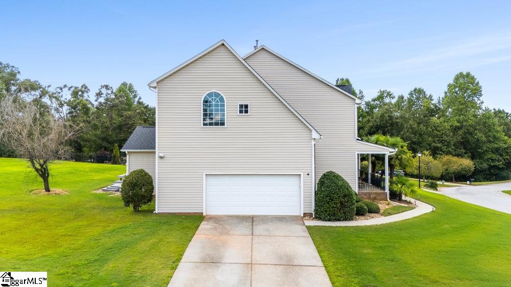30 Hydrangea Way Simpsonville, SC 29681