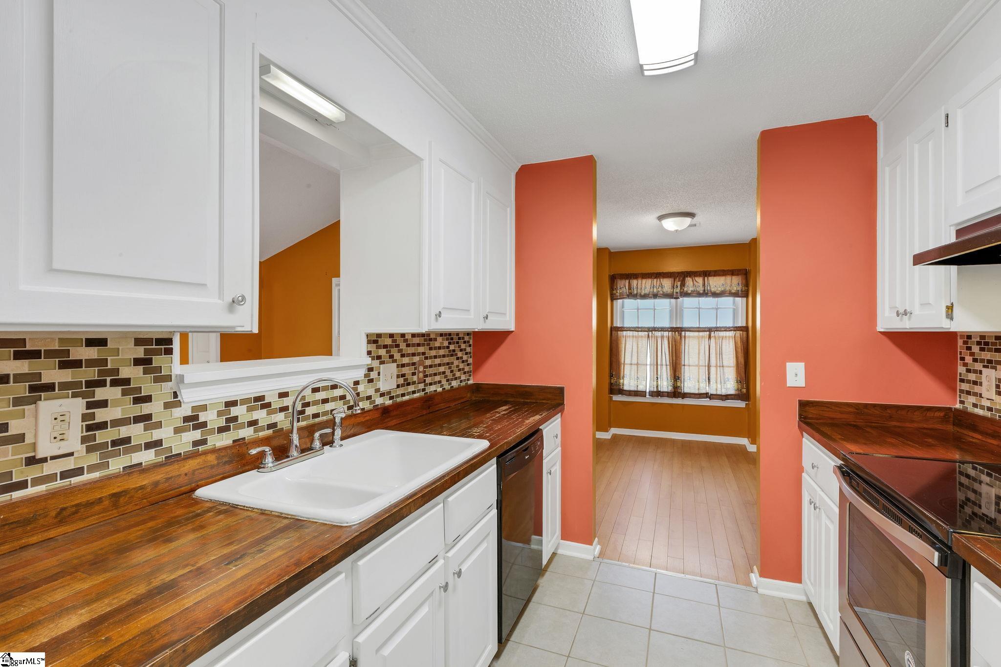 2001 Pelham Road UNIT Unit #30 Greenville, SC 29615