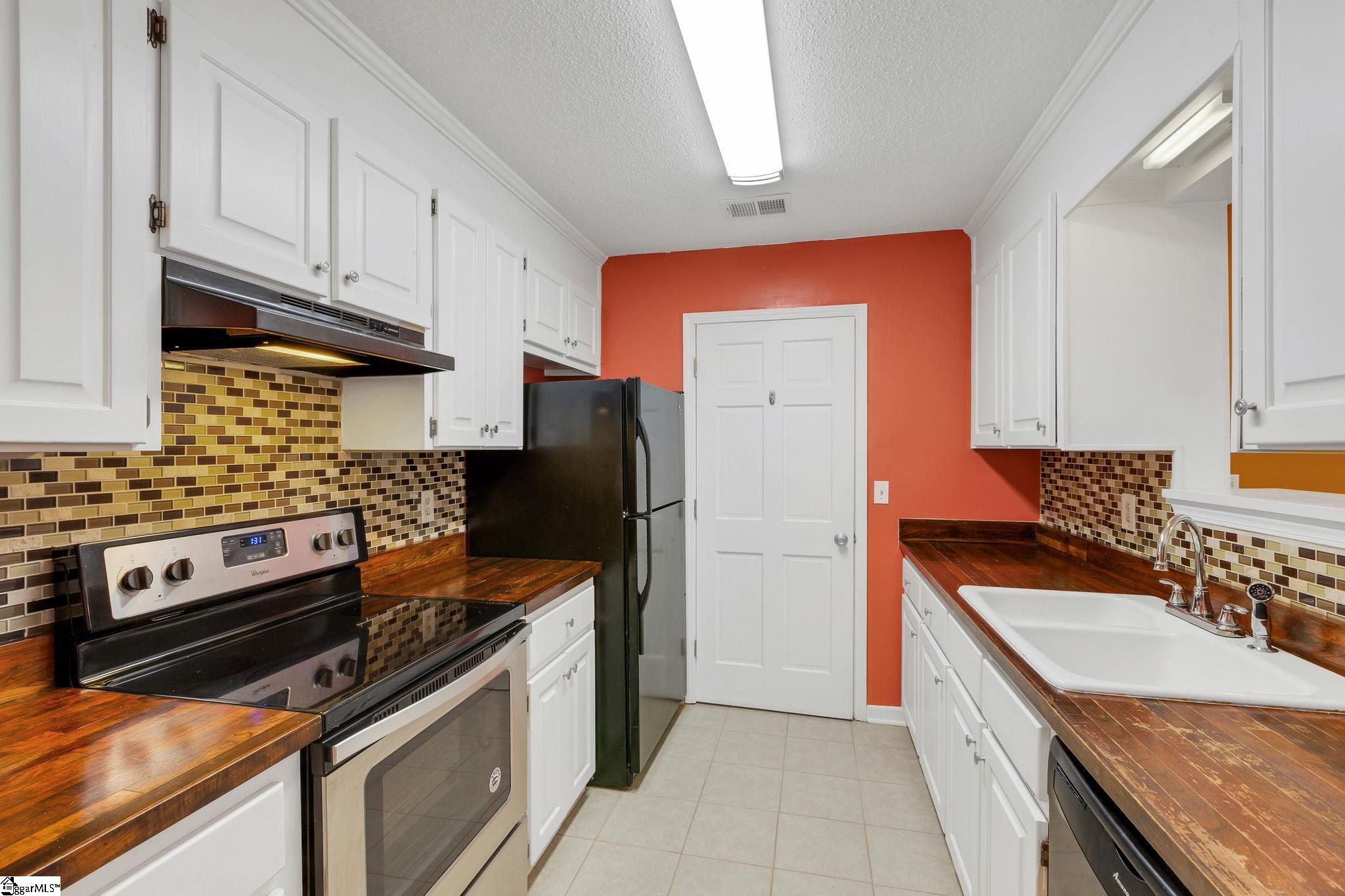 2001 Pelham Road UNIT Unit #30 Greenville, SC 29615