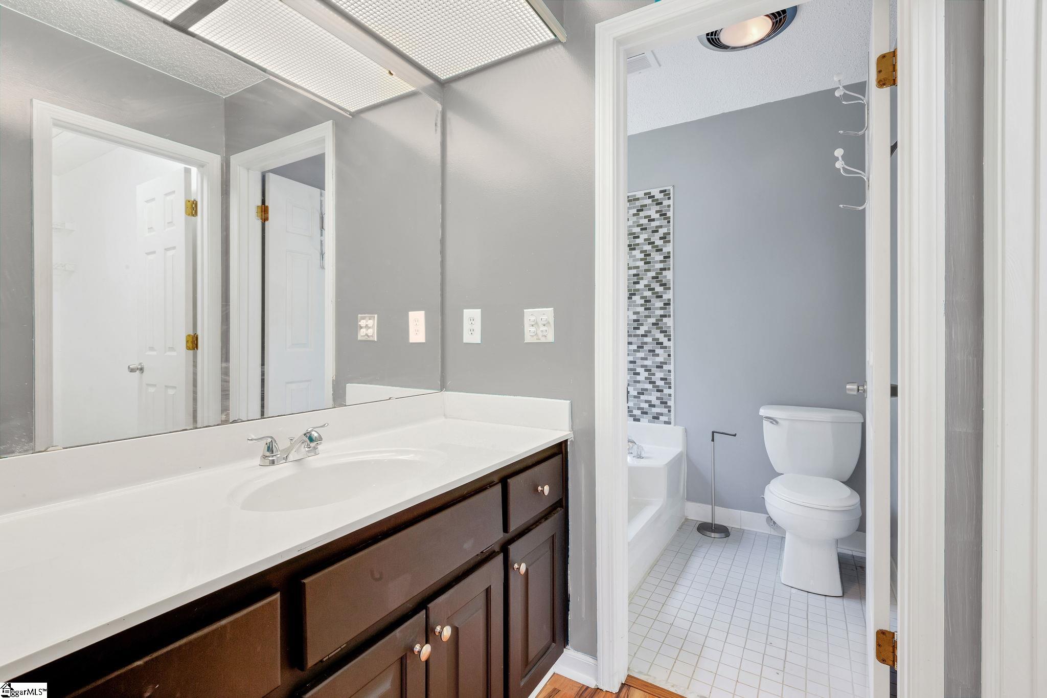 2001 Pelham Road UNIT Unit #30 Greenville, SC 29615