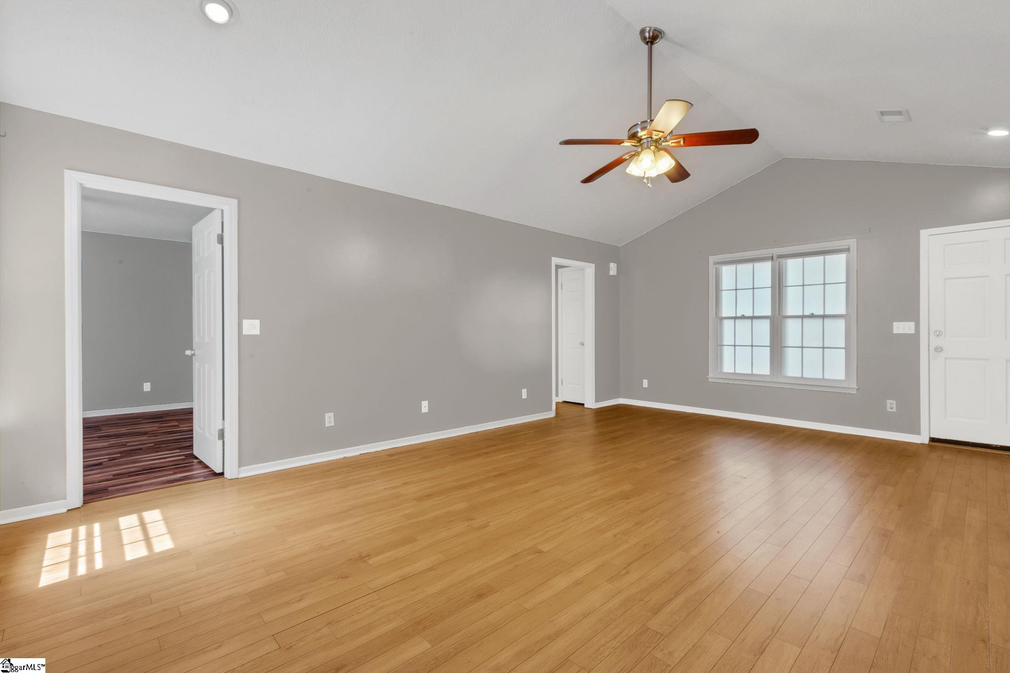 2001 Pelham Road UNIT Unit #30 Greenville, SC 29615