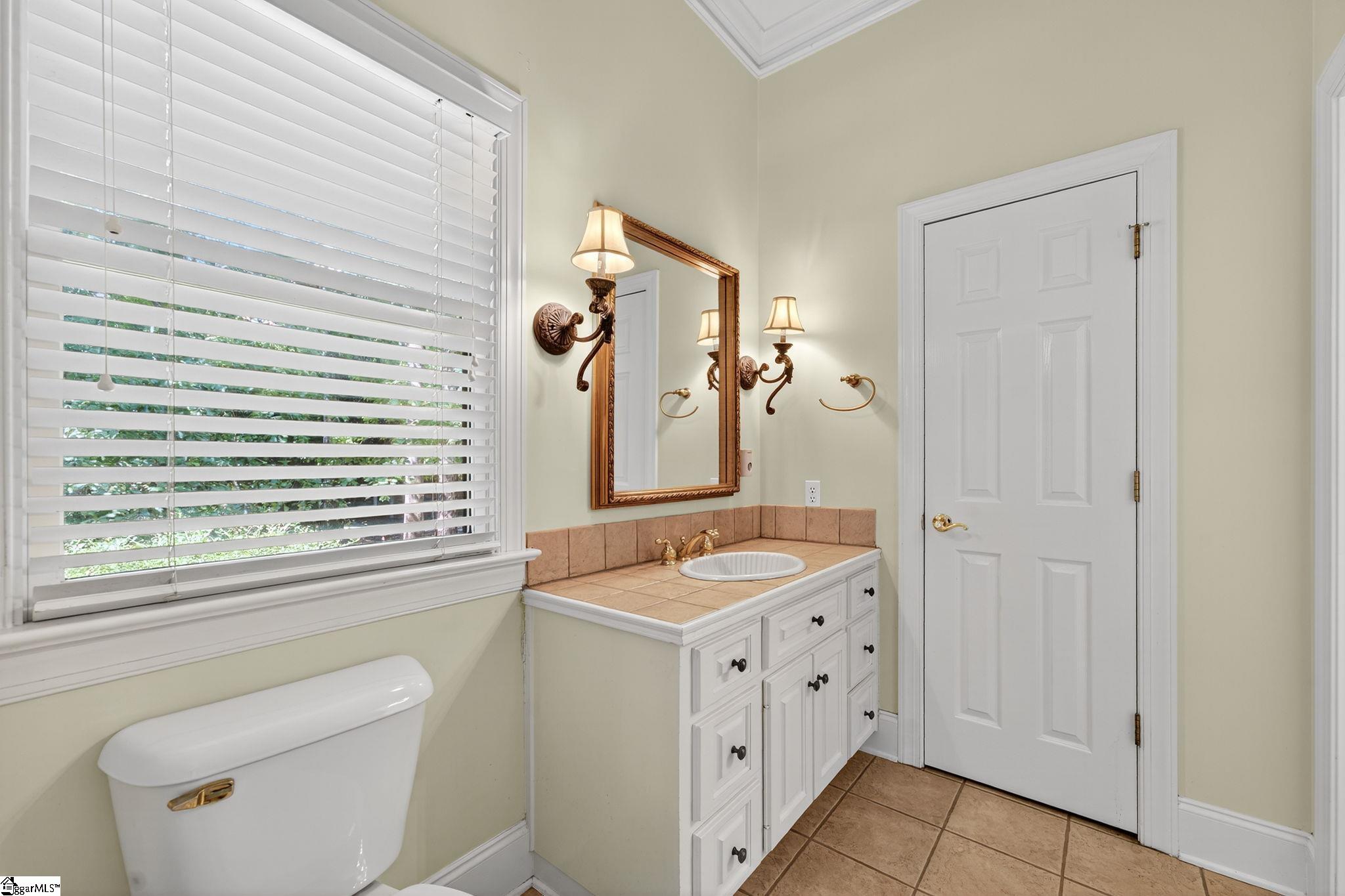 228 Indian Wells Drive Spartanburg, SC 29306