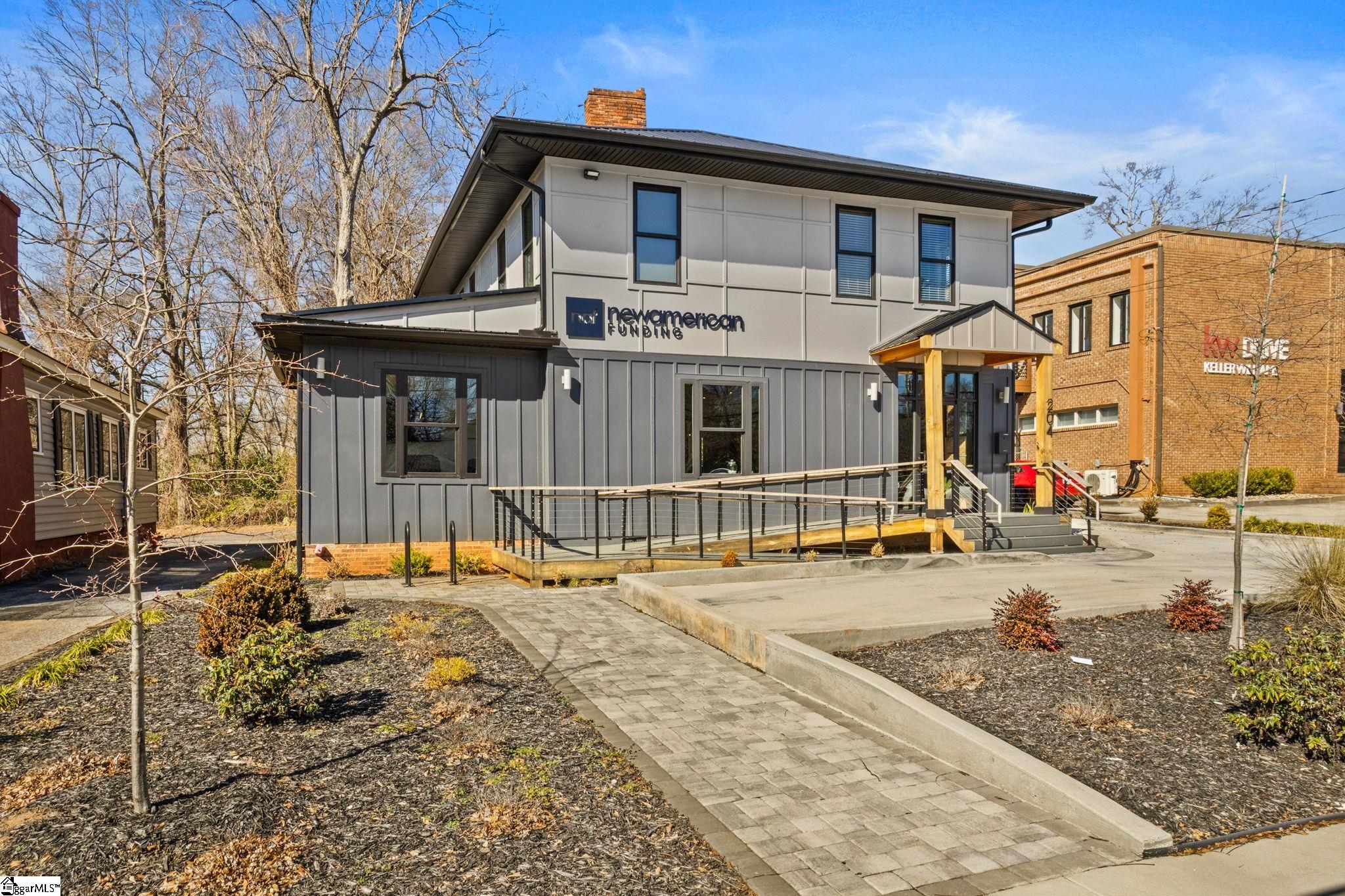 Homes for sale in Greenville, SC | 204 Mills Ave, Greenville, SC 29605 | MLS# 1568916