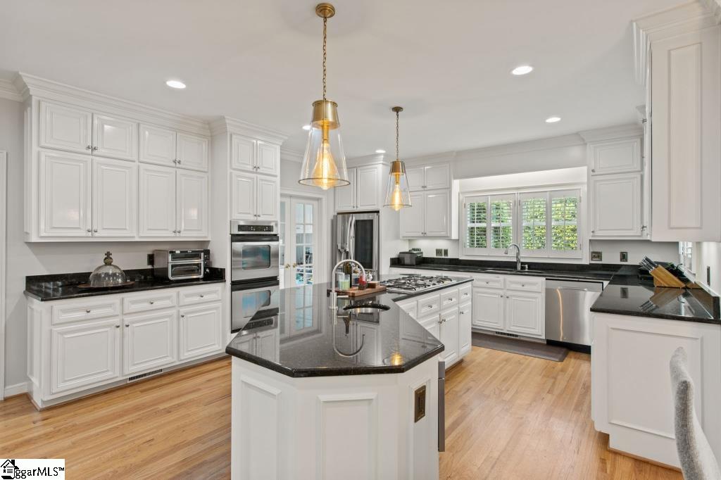 15 Orchard Meadow Lane Greenville, SC 29607